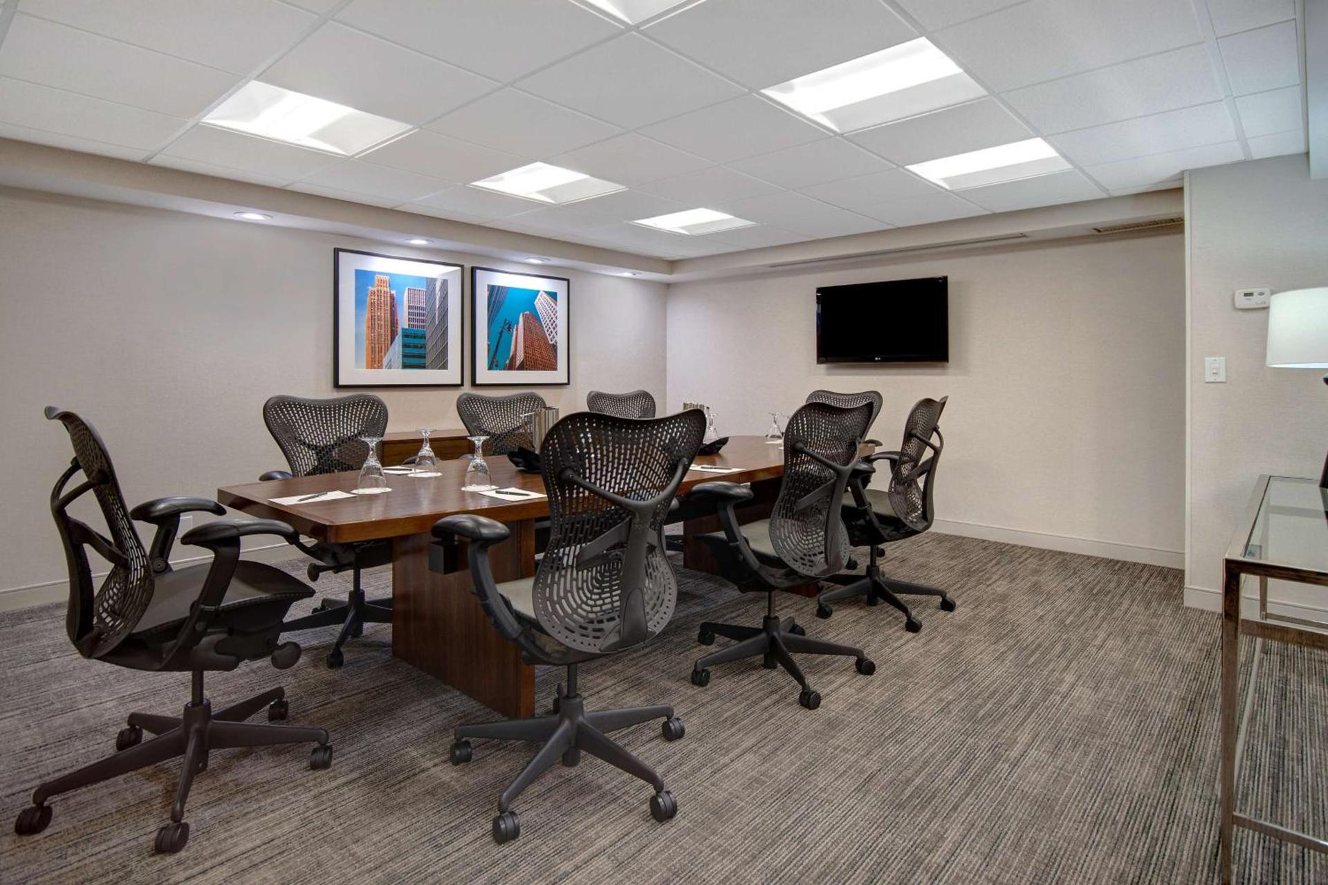 Embassy Suites by Hilton Detroit Metro Airport photo 26