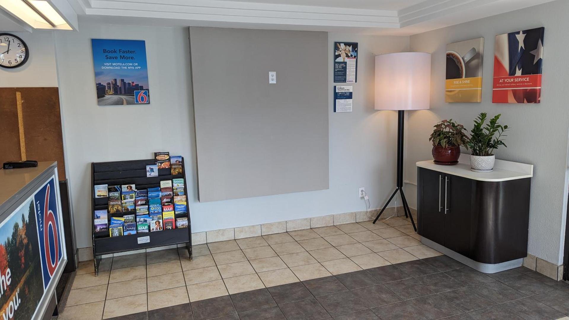 Motel 6-Leominster, MA photo 4