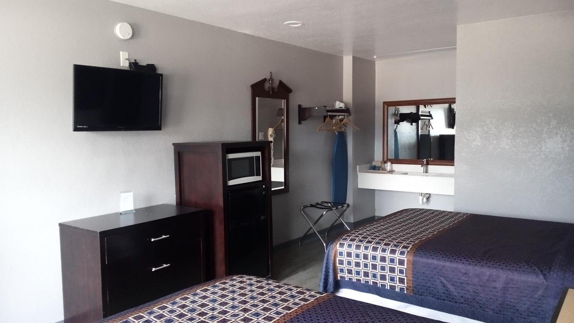 Coachman's Inn & Suites photo 15