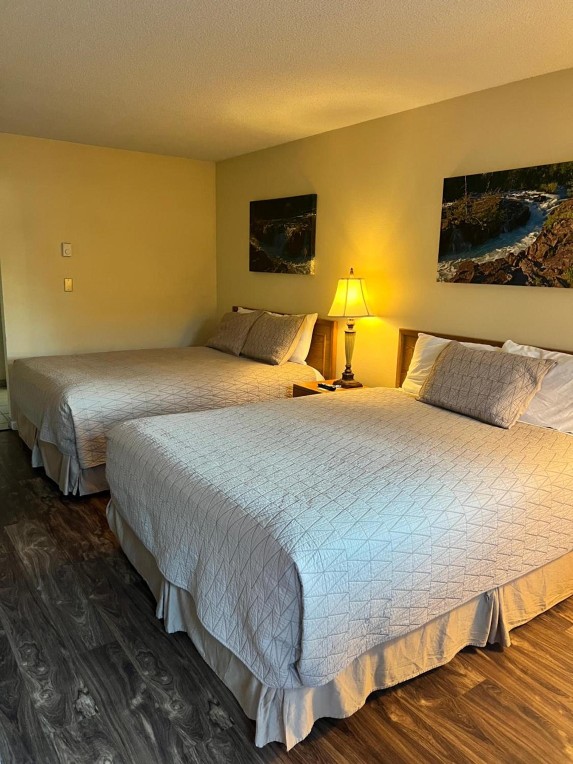 Timbers INN and Suites photo 26