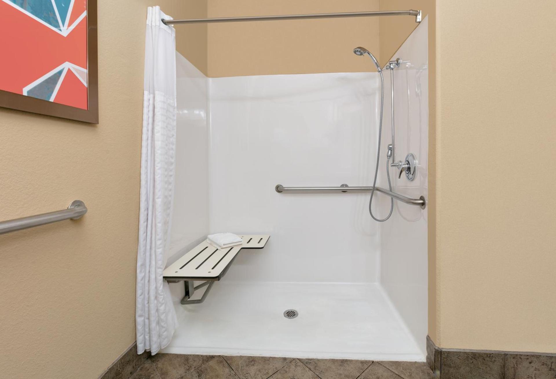 Comfort Suites Arlington - Entertainment District photo 25