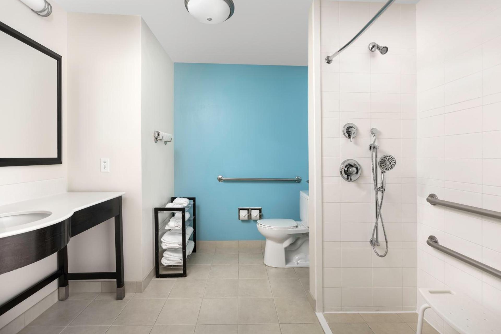 Comfort Suites Lake City photo 18