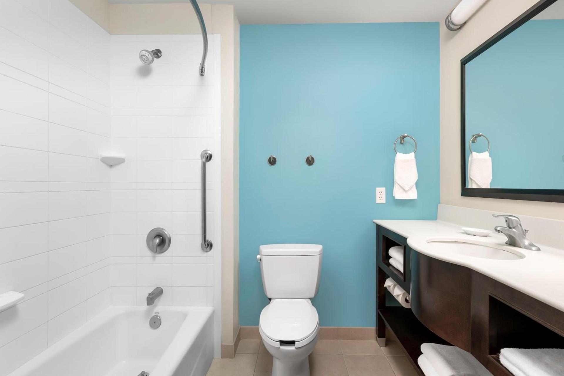 Comfort Suites Lake City photo 16