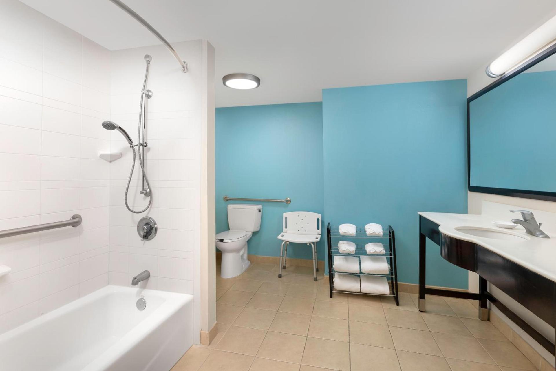 Comfort Suites Lake City photo 17