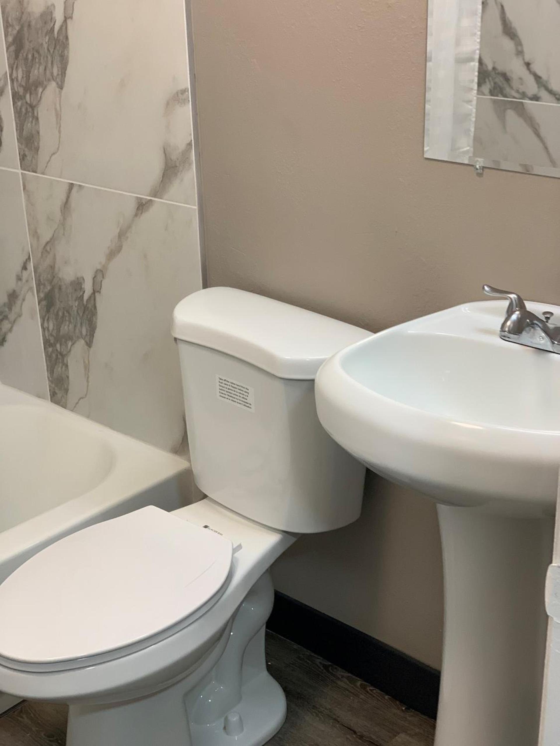 Southern Suites Pensacola Mobile Hwy photo 6