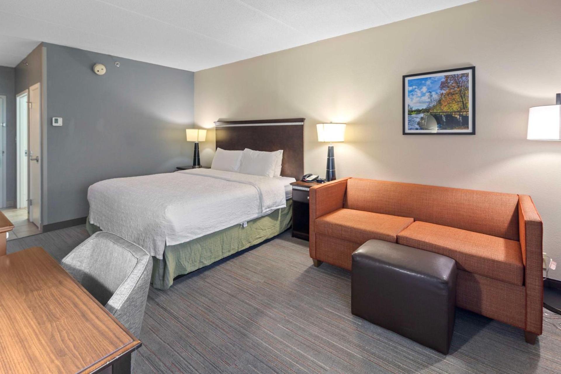 Hampton Inn Atlanta-Woodstock photo 20