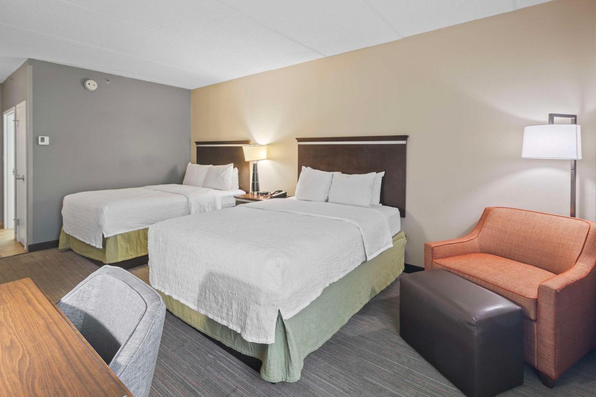 Hampton Inn Atlanta-Woodstock photo 21