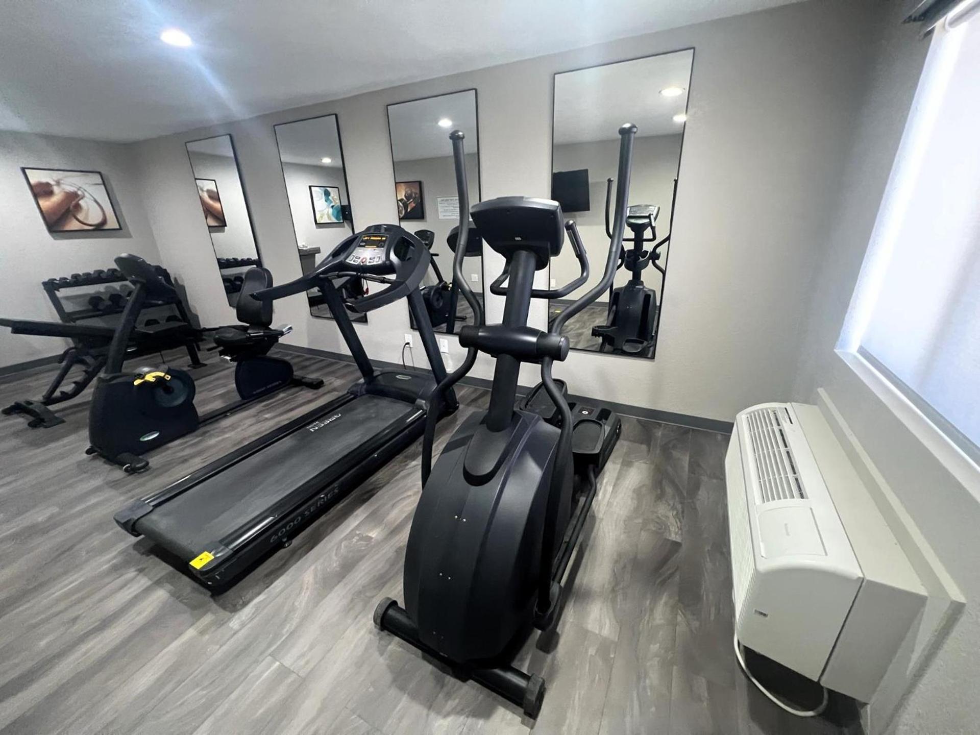 SureStay Plus by Best Western Alamogordo White Sands photo 32