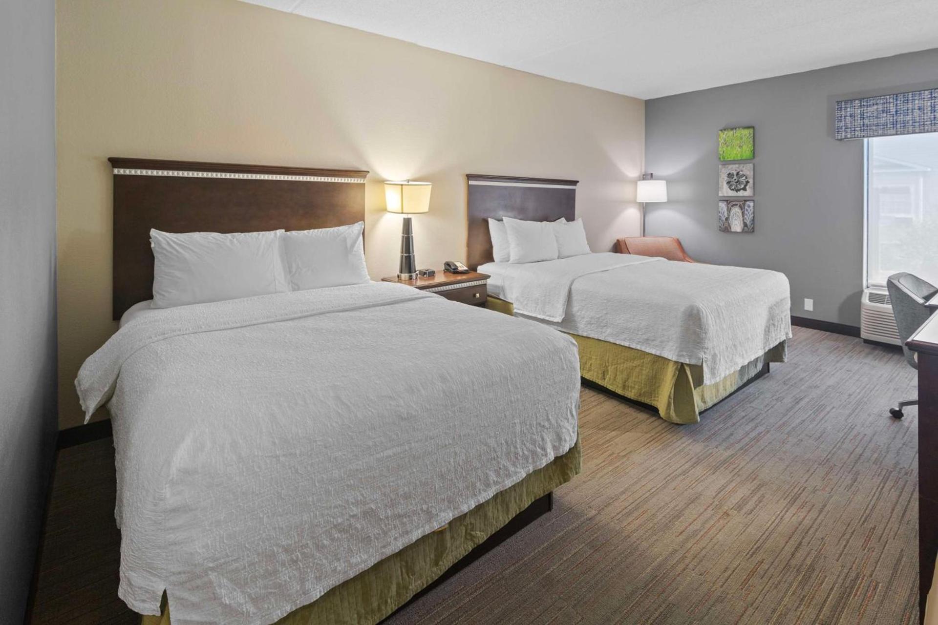 Hampton Inn Atlanta-Woodstock photo 26