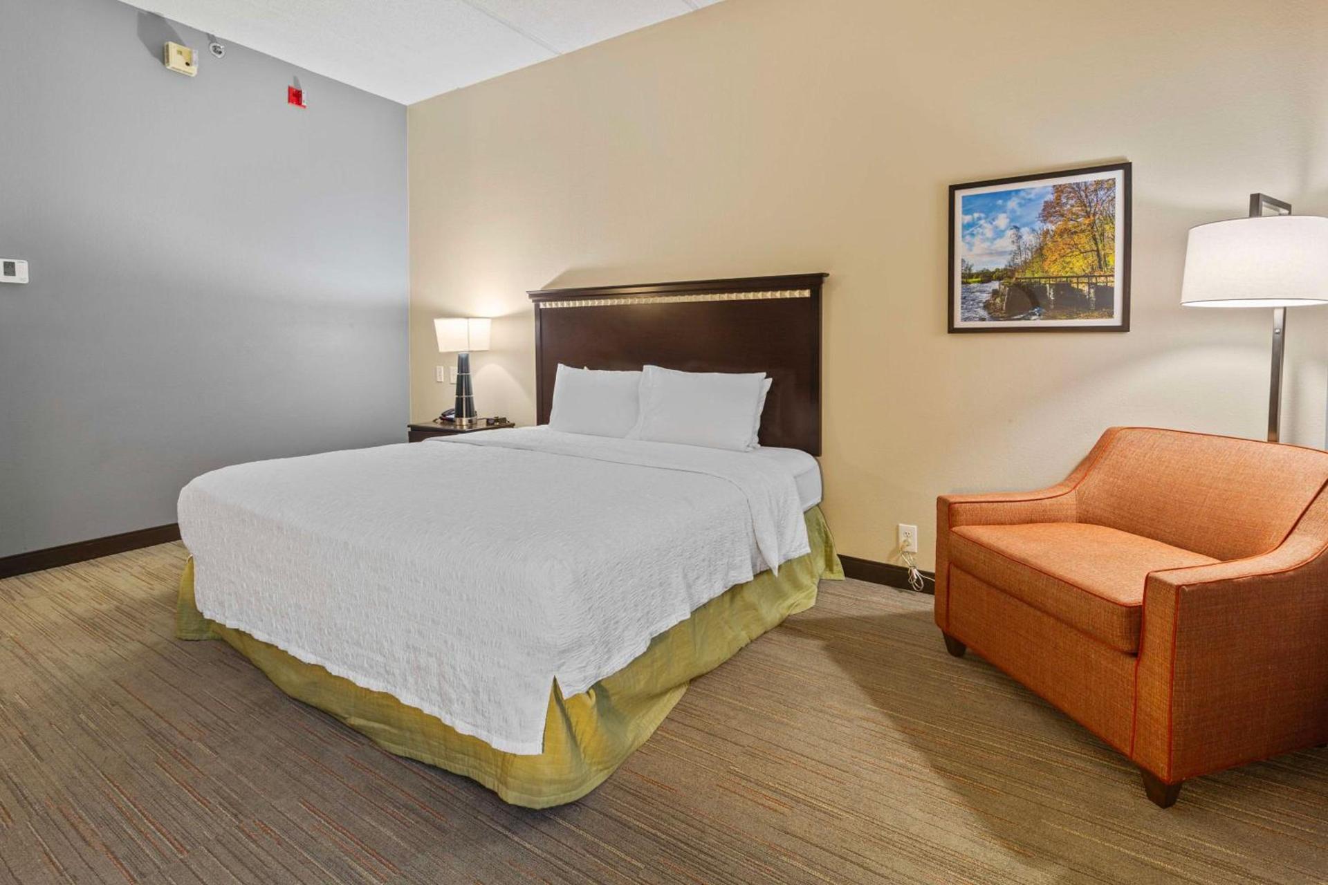 Hampton Inn Atlanta-Woodstock photo 31