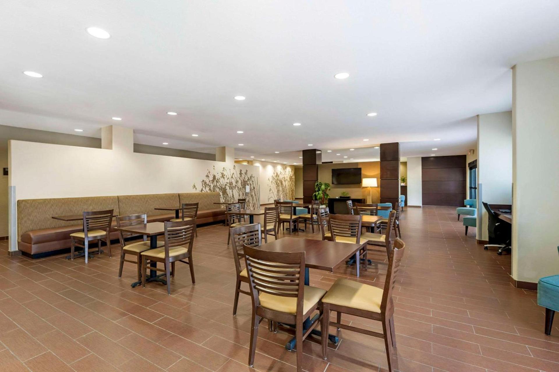 Sleep Inn & Suites Carlsbad Caverns Area photo 30
