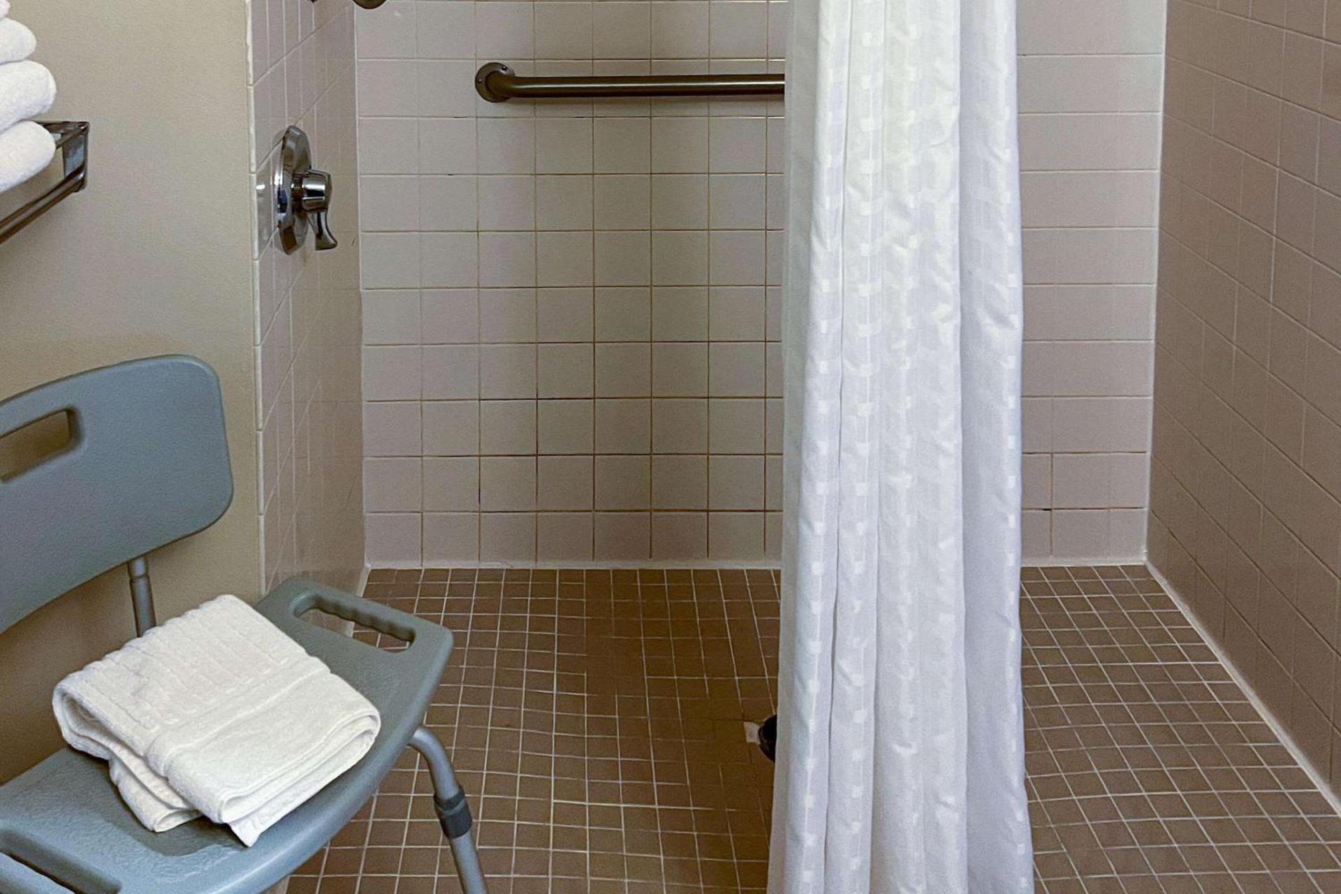 Comfort Inn Colville photo 28
