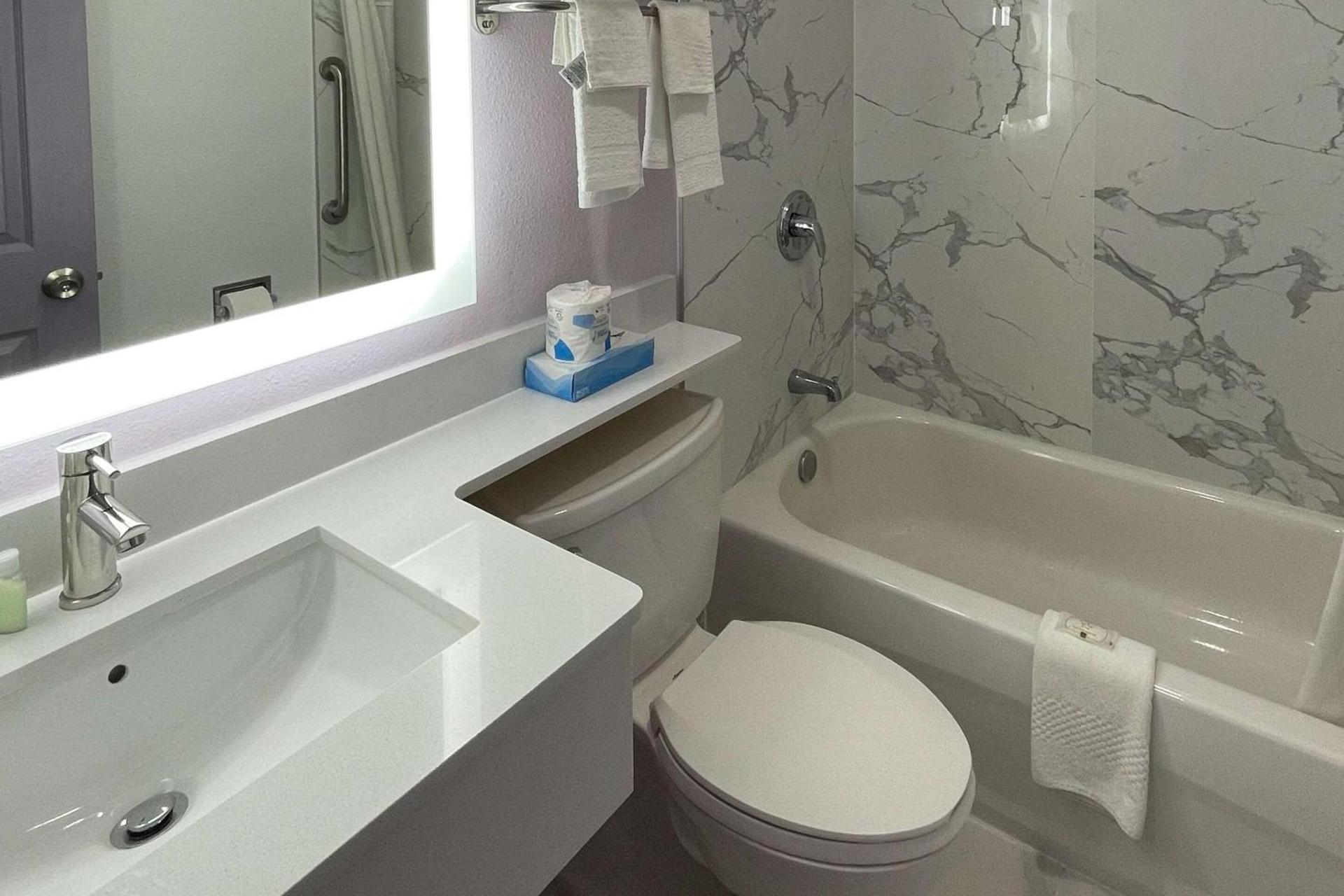 Quality Inn - Denton photo 16