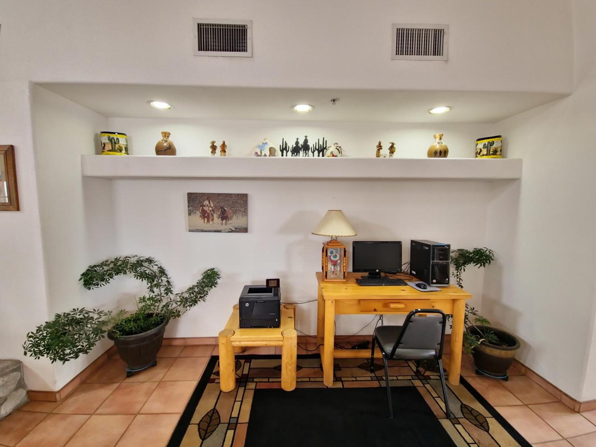 Los Viajeros Inn photo 57