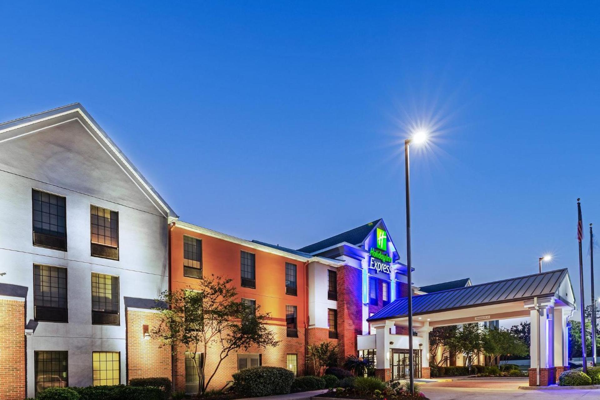 Holiday Inn Express & Suites Sulphur - Lake Charles by IHG photo 54