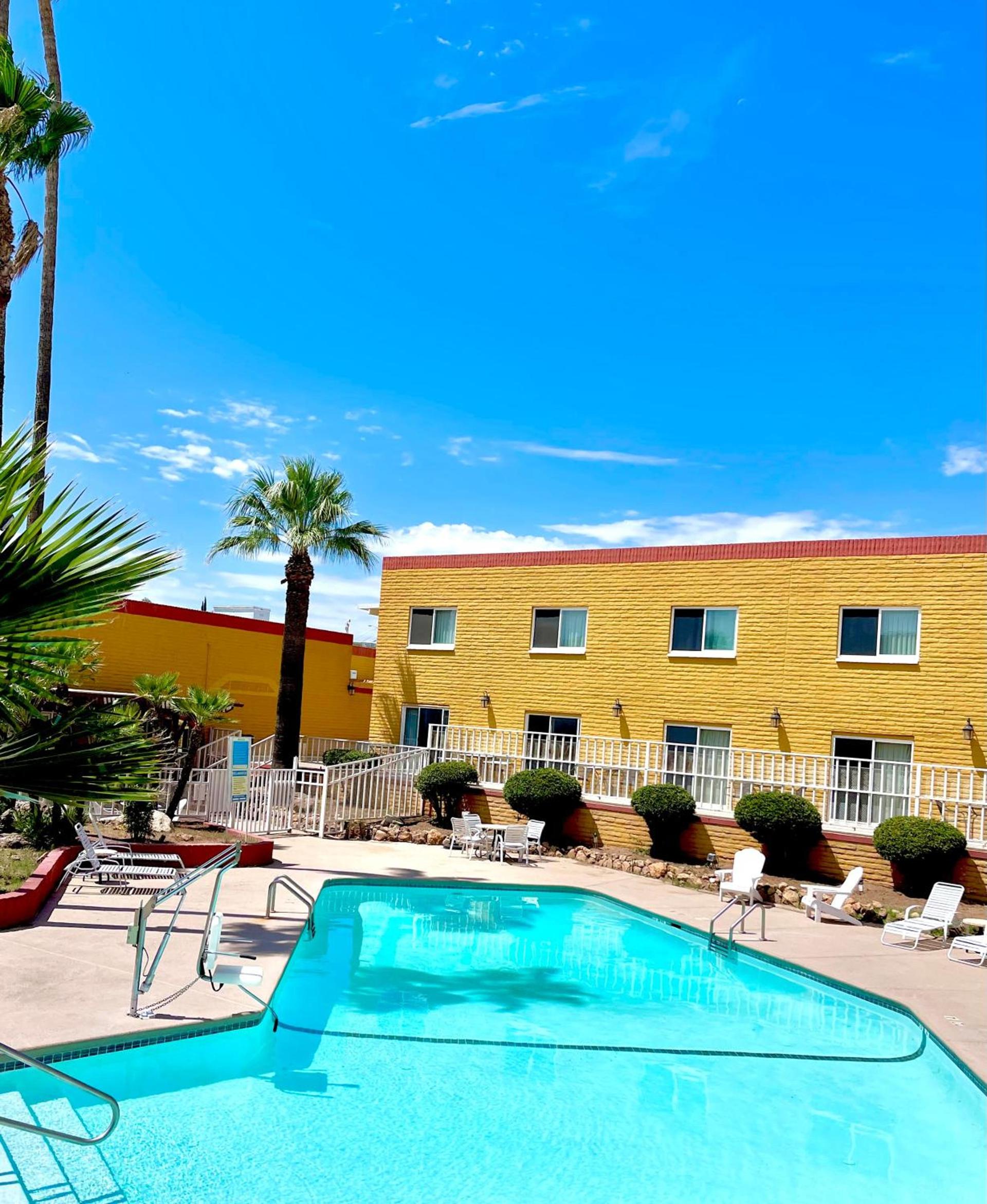 Hotel Americana photo 26