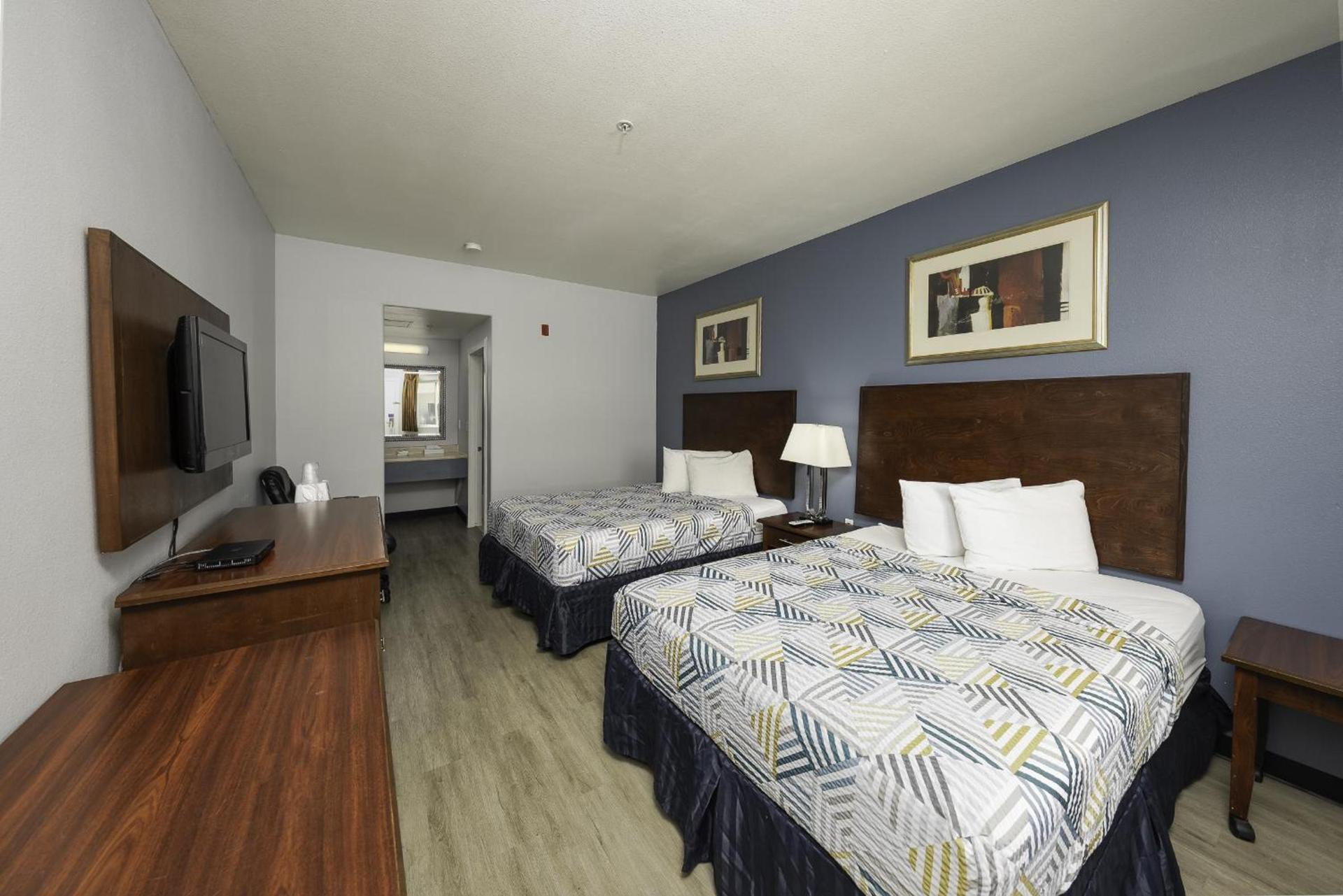 Baymont by Wyndham Ridgecrest photo 23