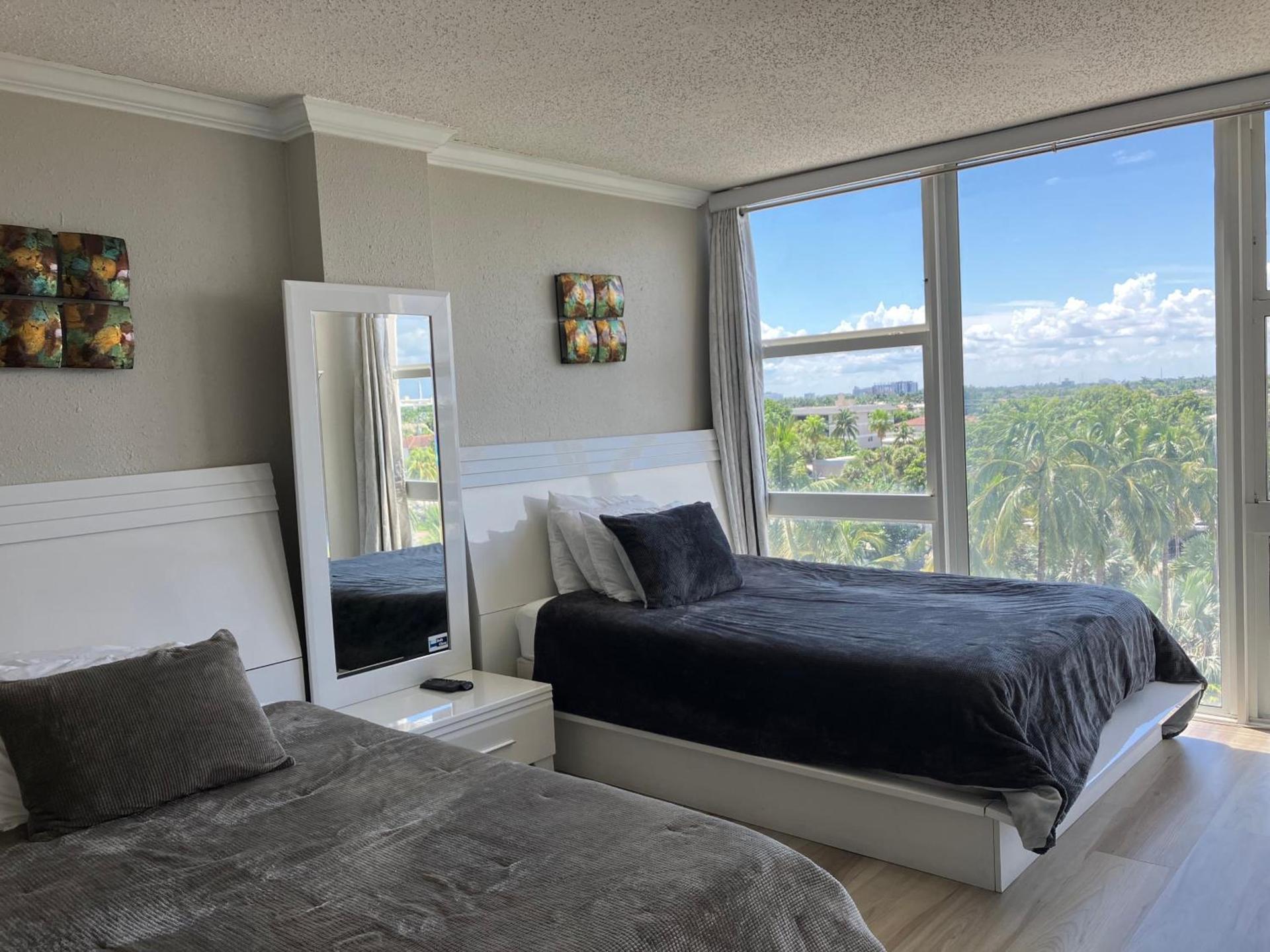 Oceanview on SAND located in Ocean Manor Resort Fort Lauderdale Beach 2 bed 2 bath spacious corner unit partial ocean view photo 13