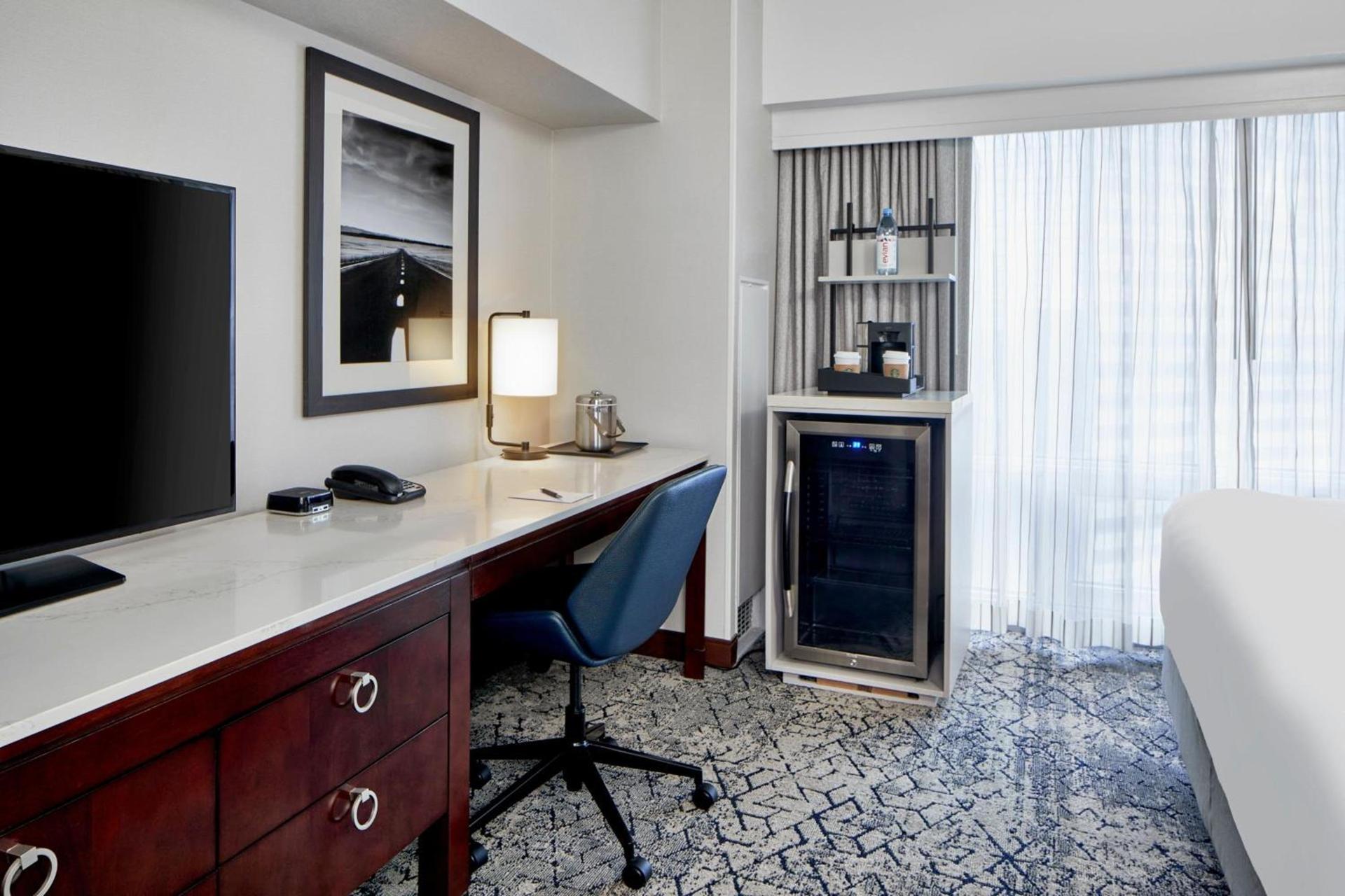 Sheraton Indianapolis Hotel at Keystone Crossing photo 14