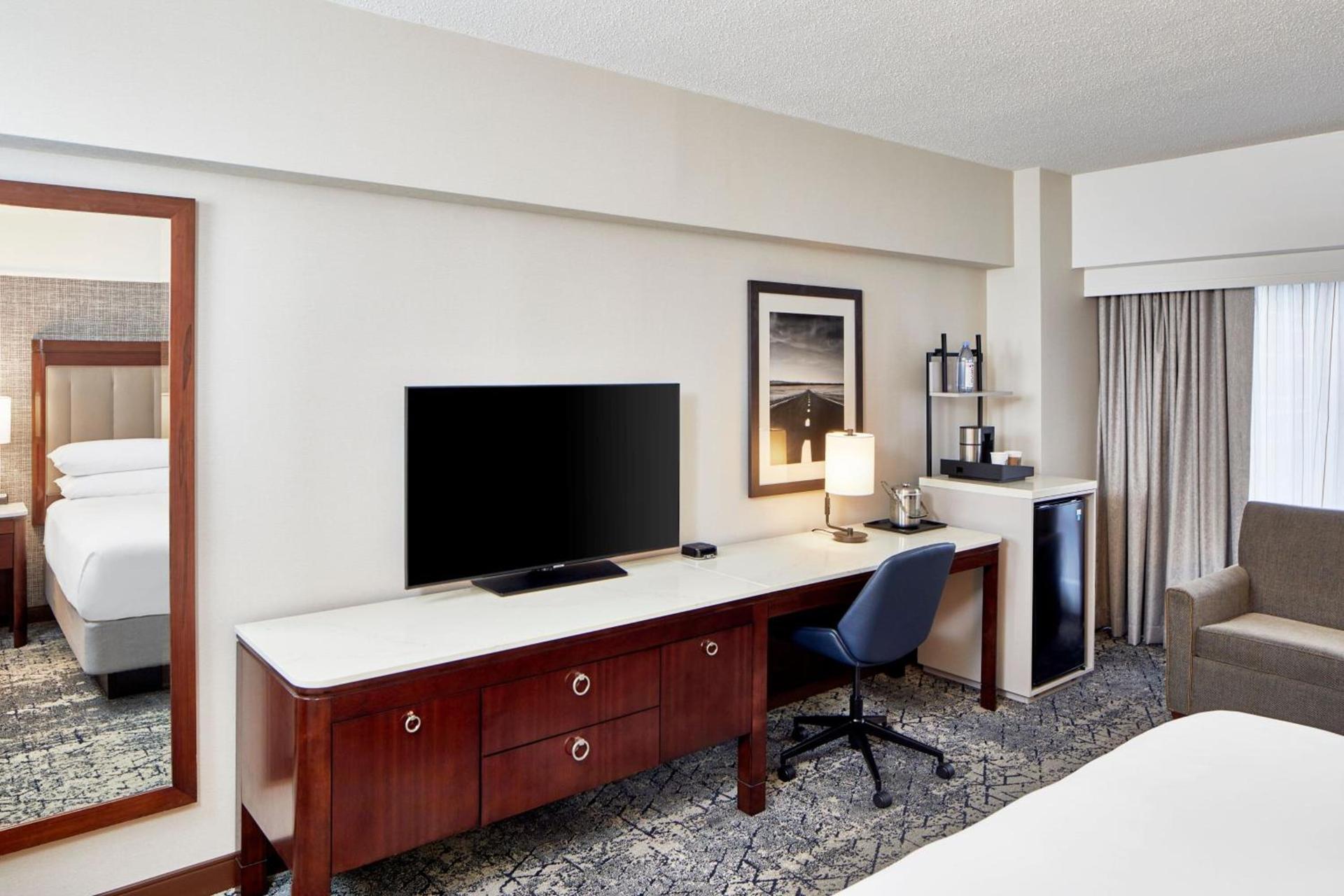 Sheraton Indianapolis Hotel at Keystone Crossing photo 16
