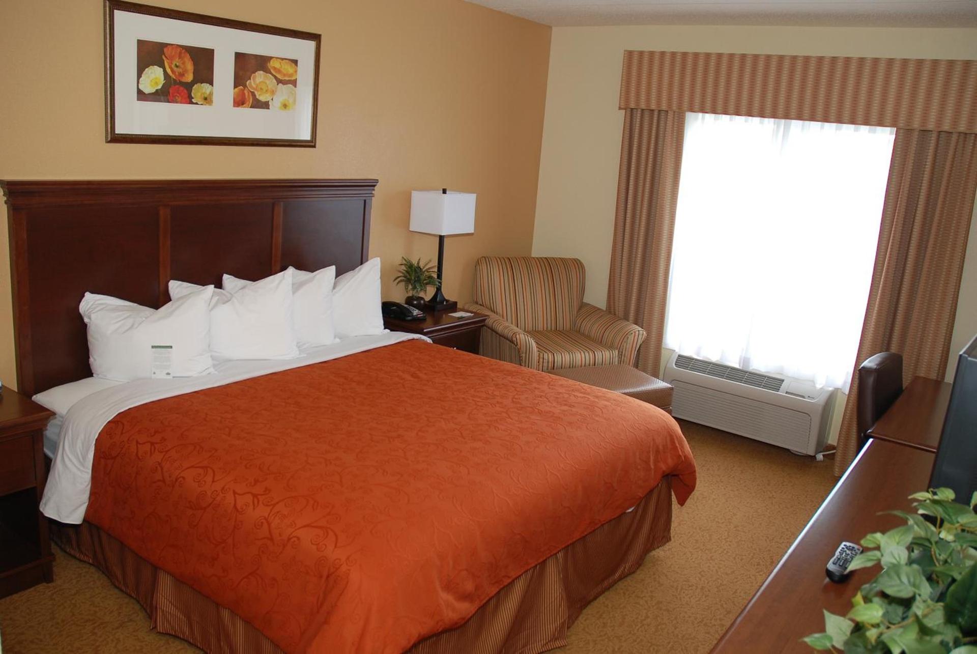 Spark by Hilton California Lexington Park photo 16