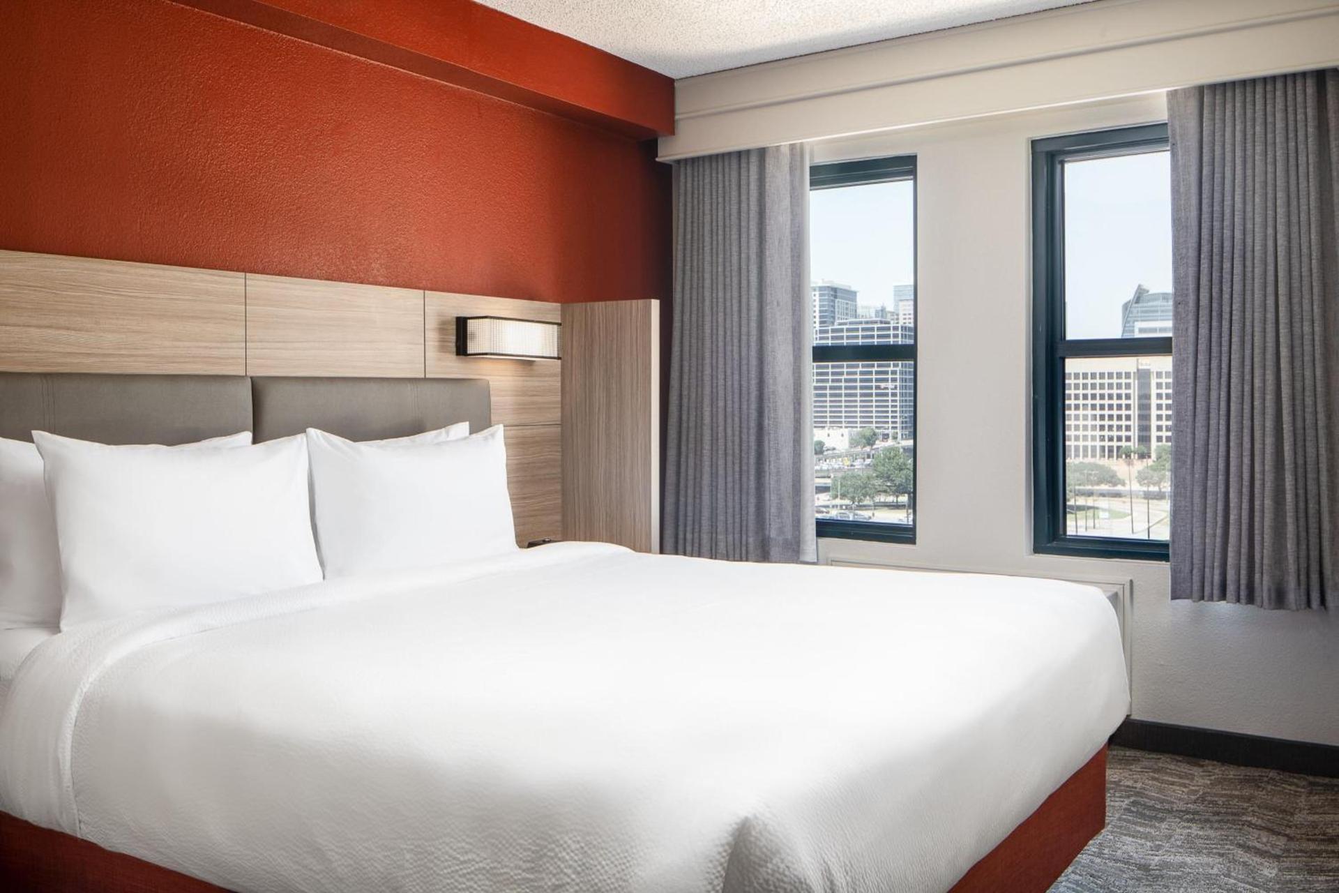 SpringHill Suites by Marriott Dallas Downtown / West End photo 10