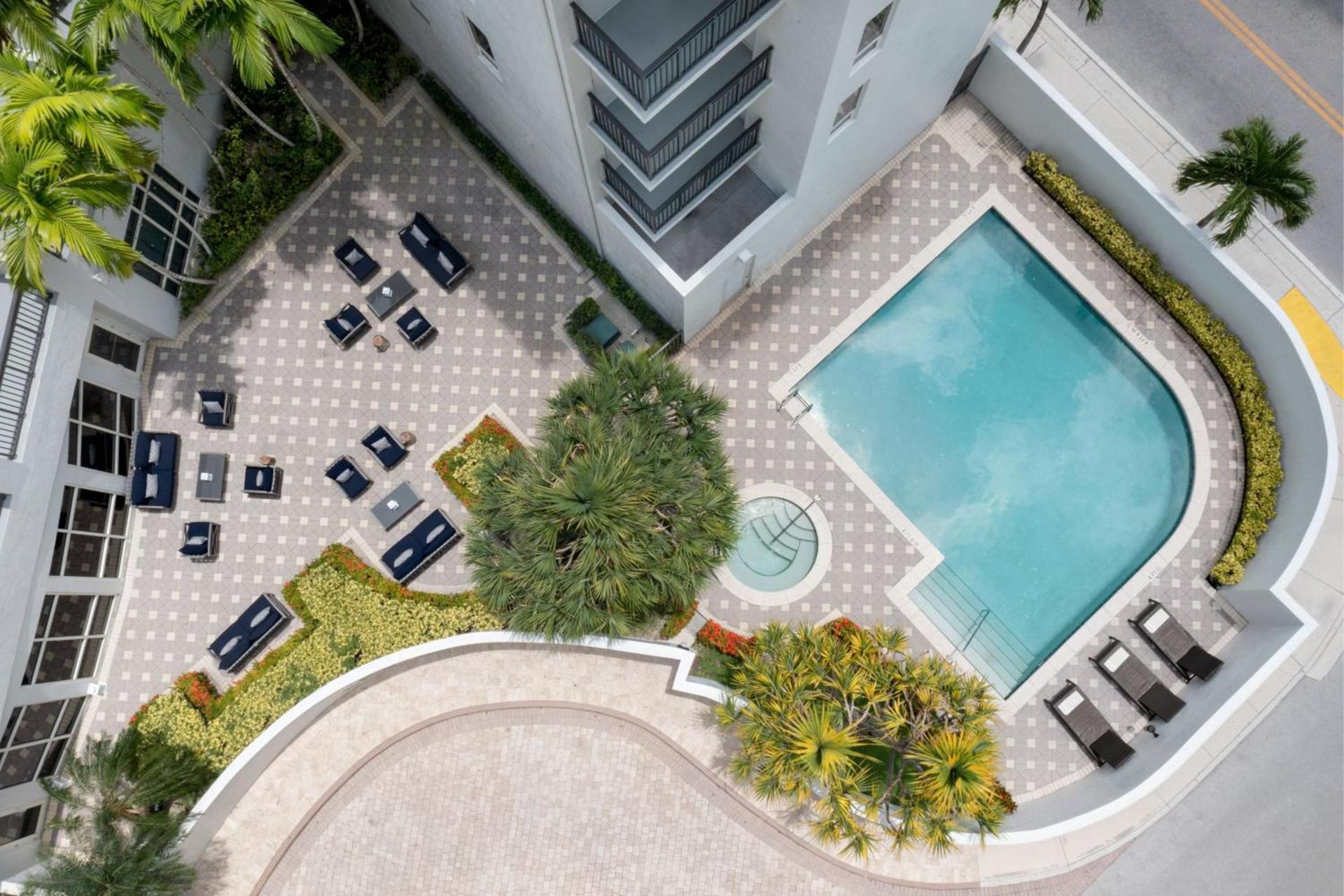 Courtyard Miami Dadeland photo 7