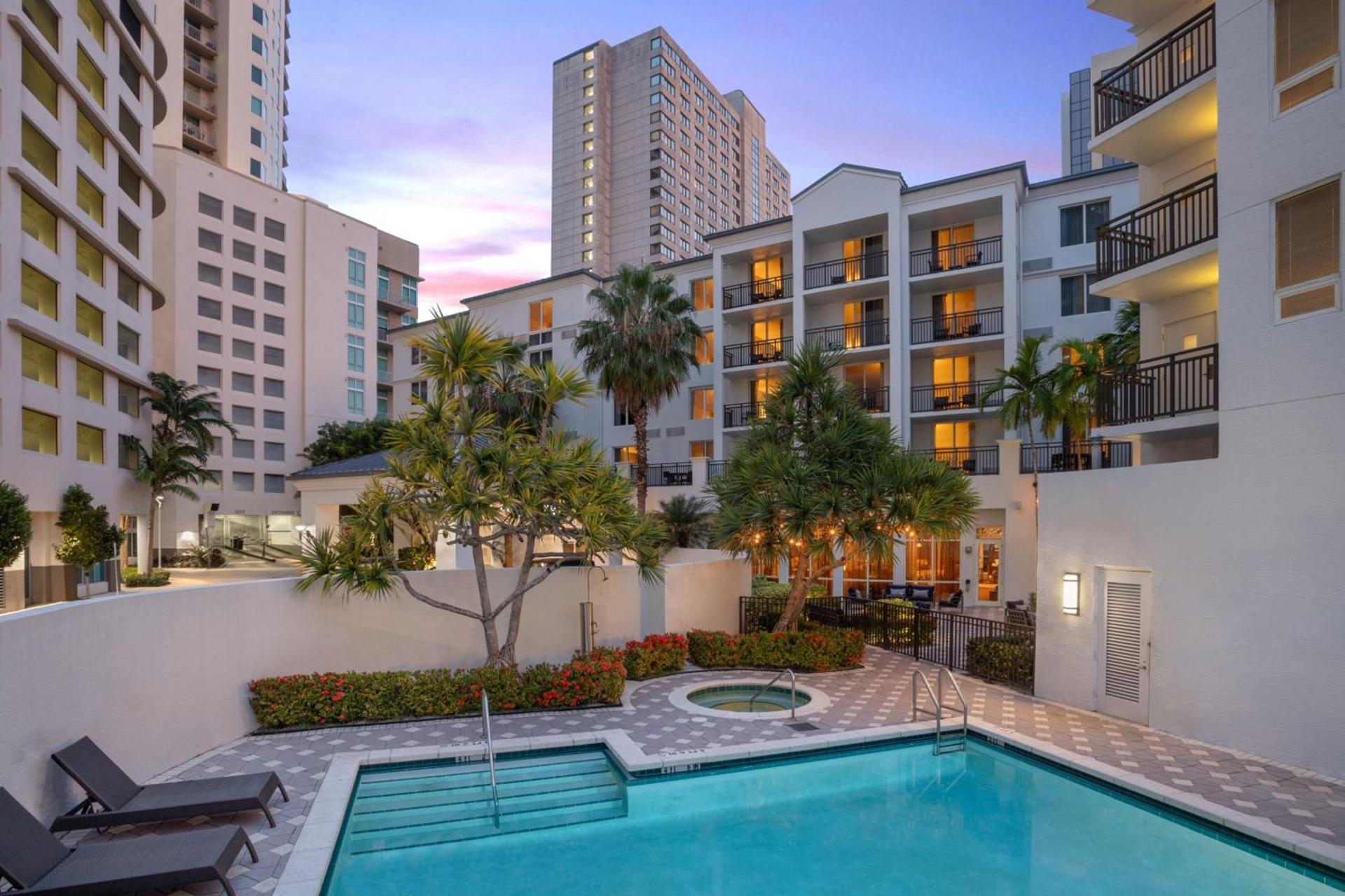 Courtyard Miami Dadeland photo 28