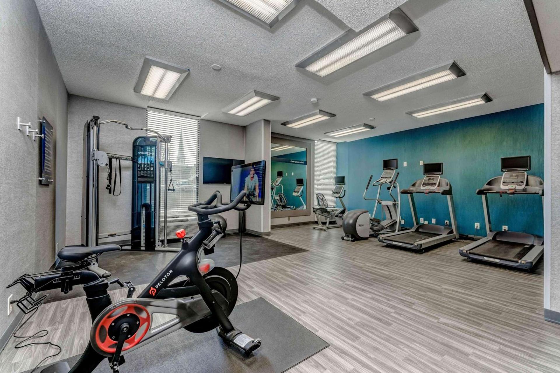 Hampton Inn Morgantown photo 18