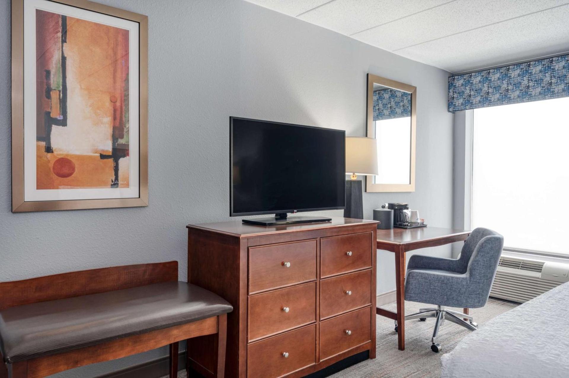 Hampton Inn Baltimore/White Marsh photo 33
