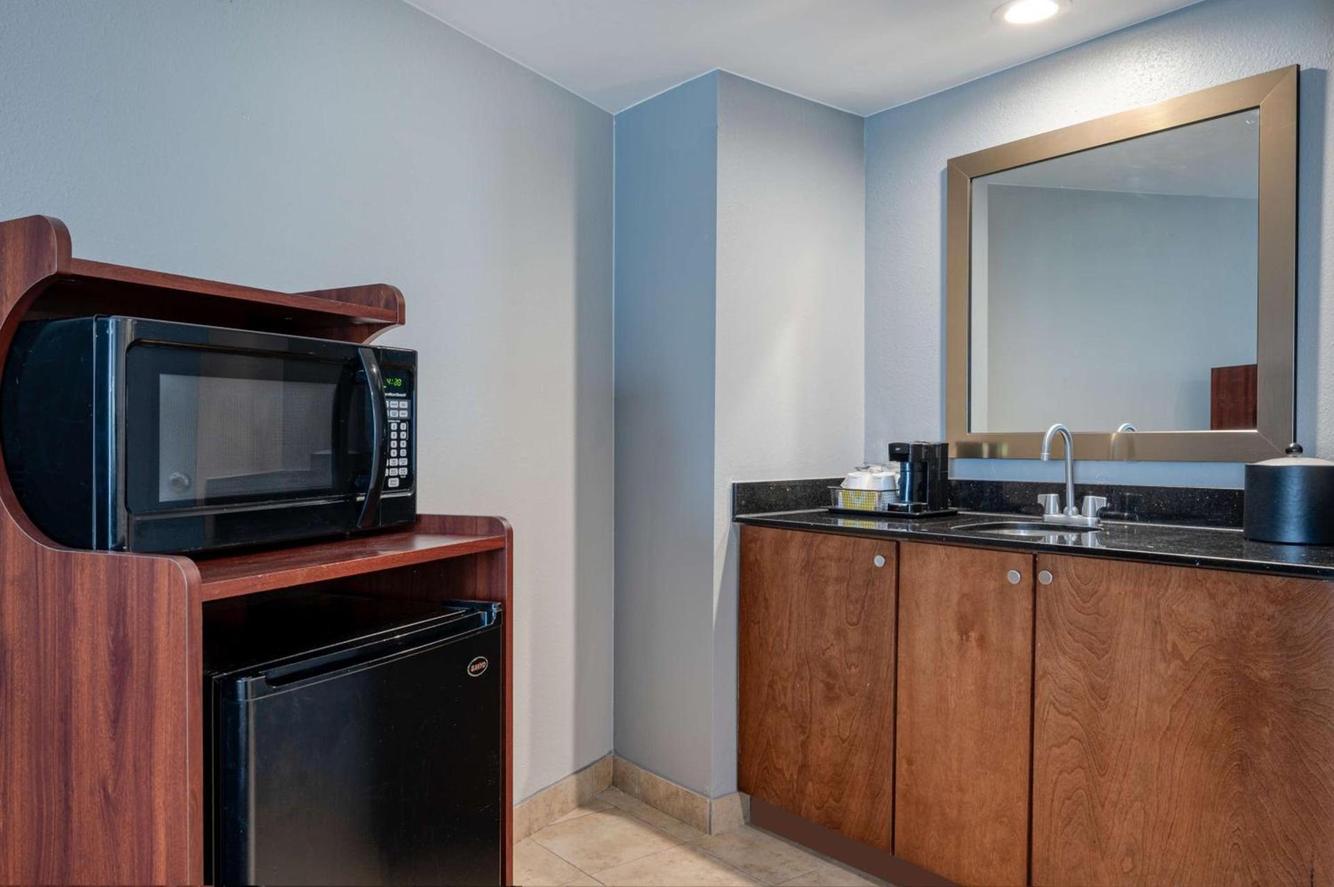 Hampton Inn Baltimore/White Marsh photo 65