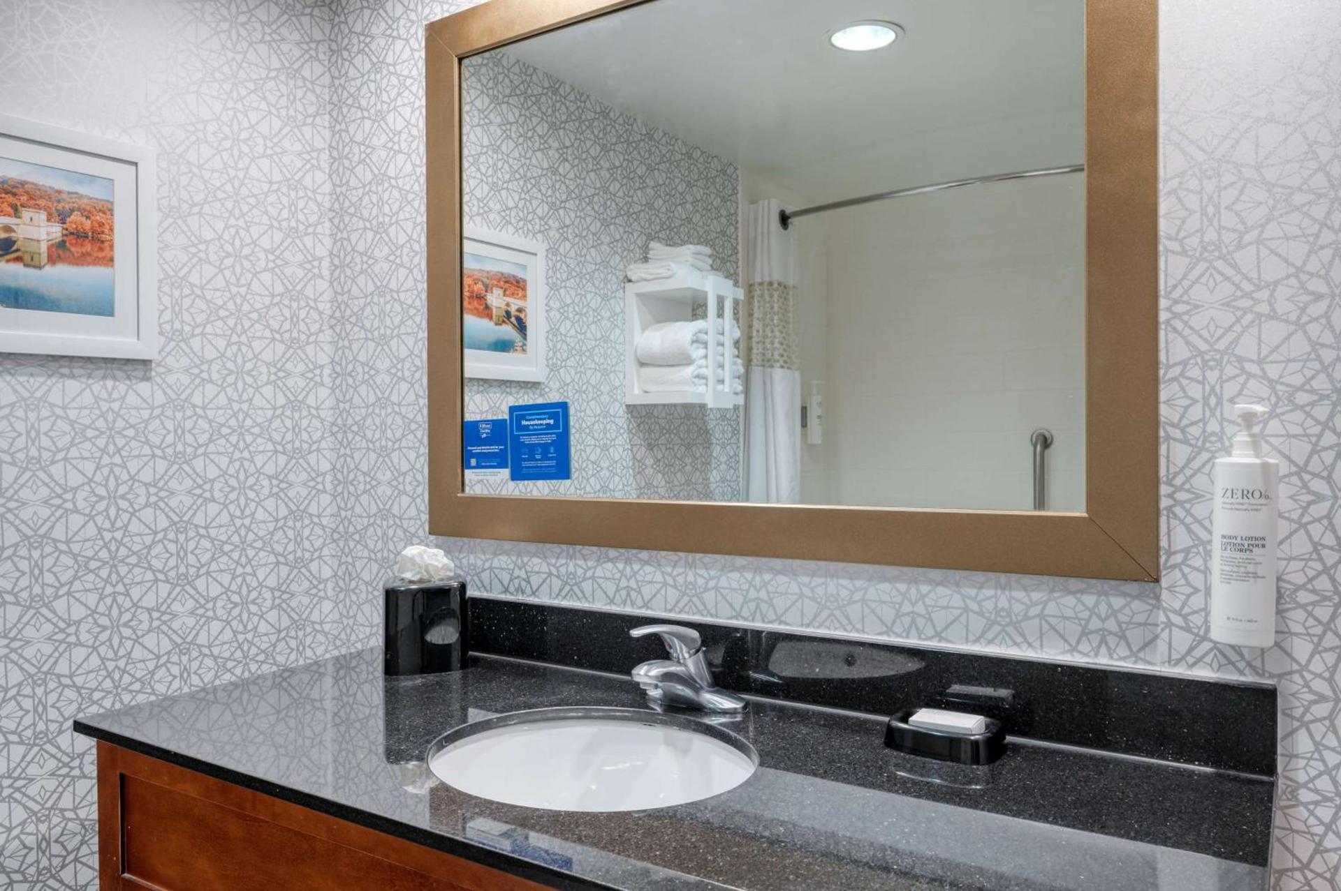 Hampton Inn Baltimore/White Marsh photo 36