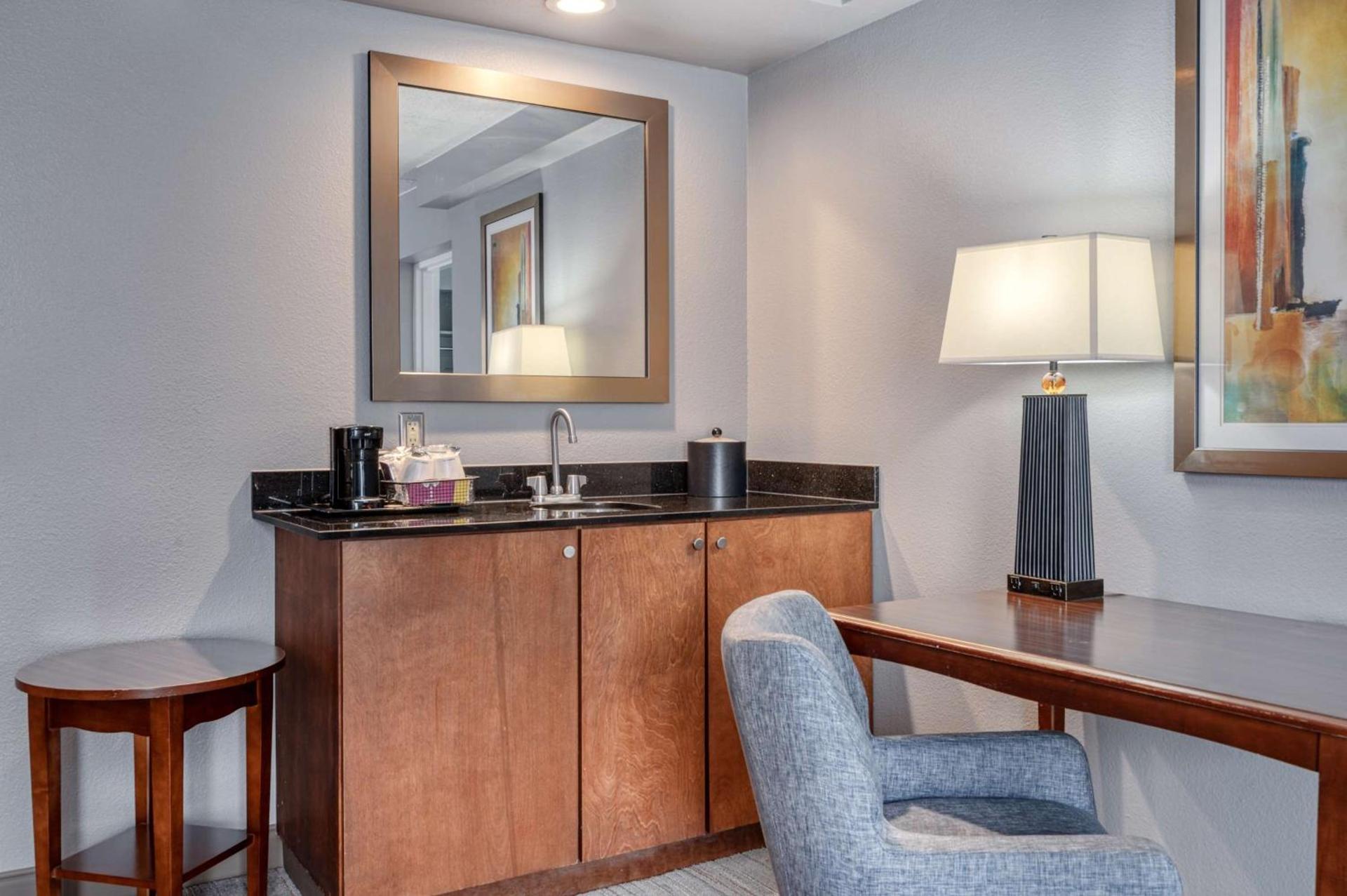 Hampton Inn Baltimore/White Marsh photo 58
