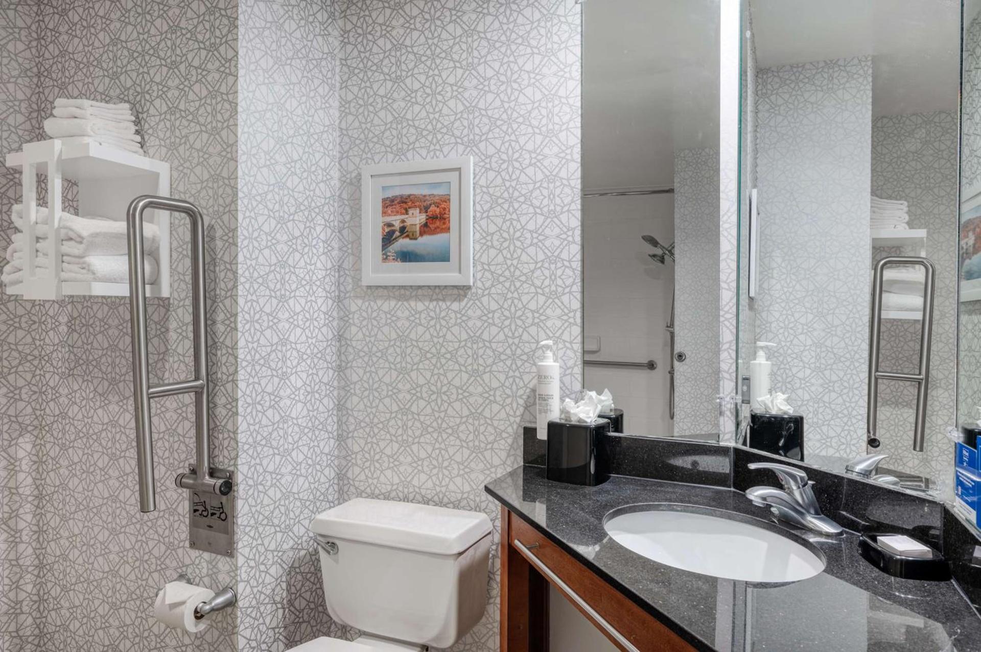 Hampton Inn Baltimore/White Marsh photo 61