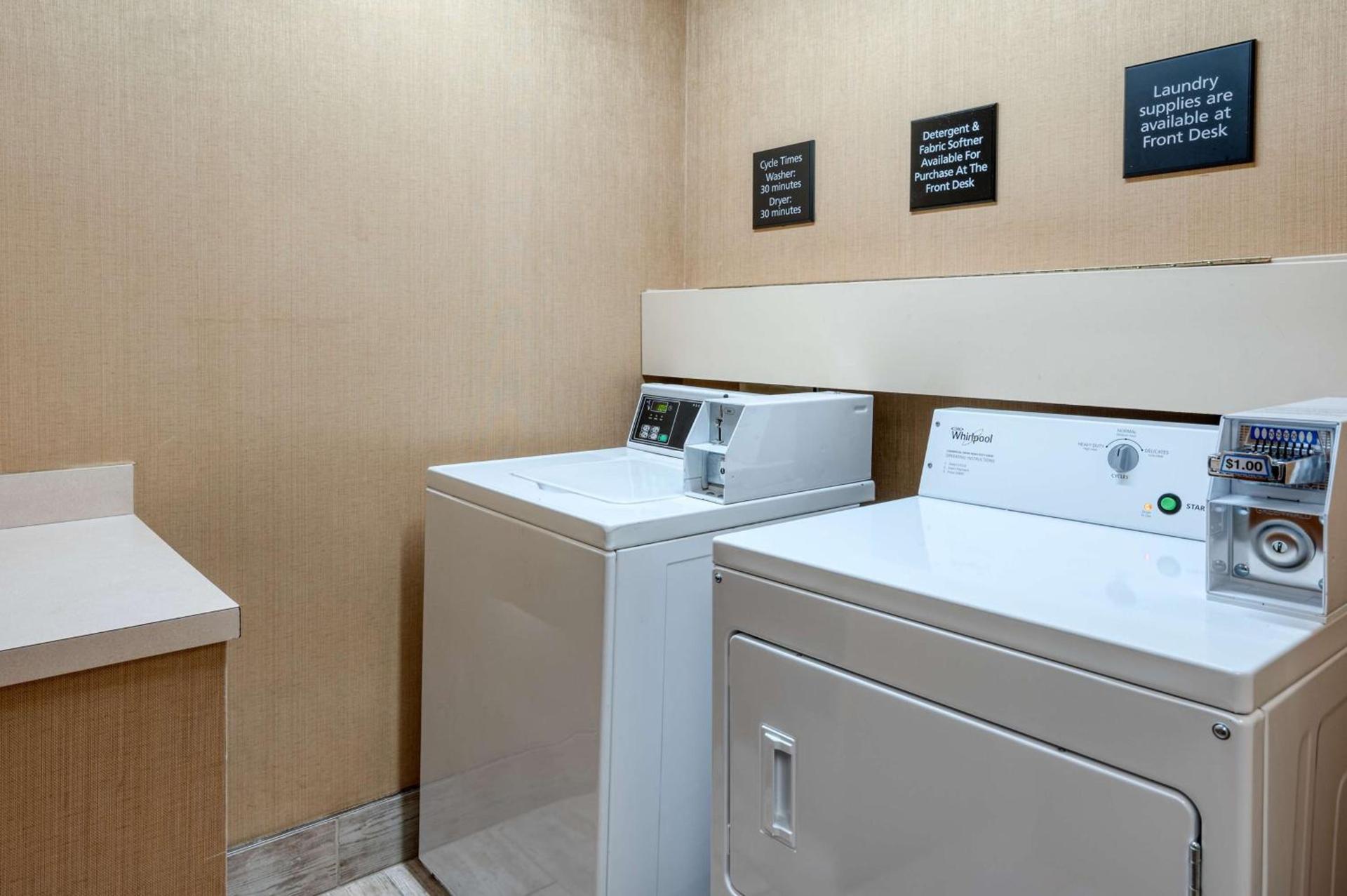 Hampton Inn Baltimore/White Marsh photo 66