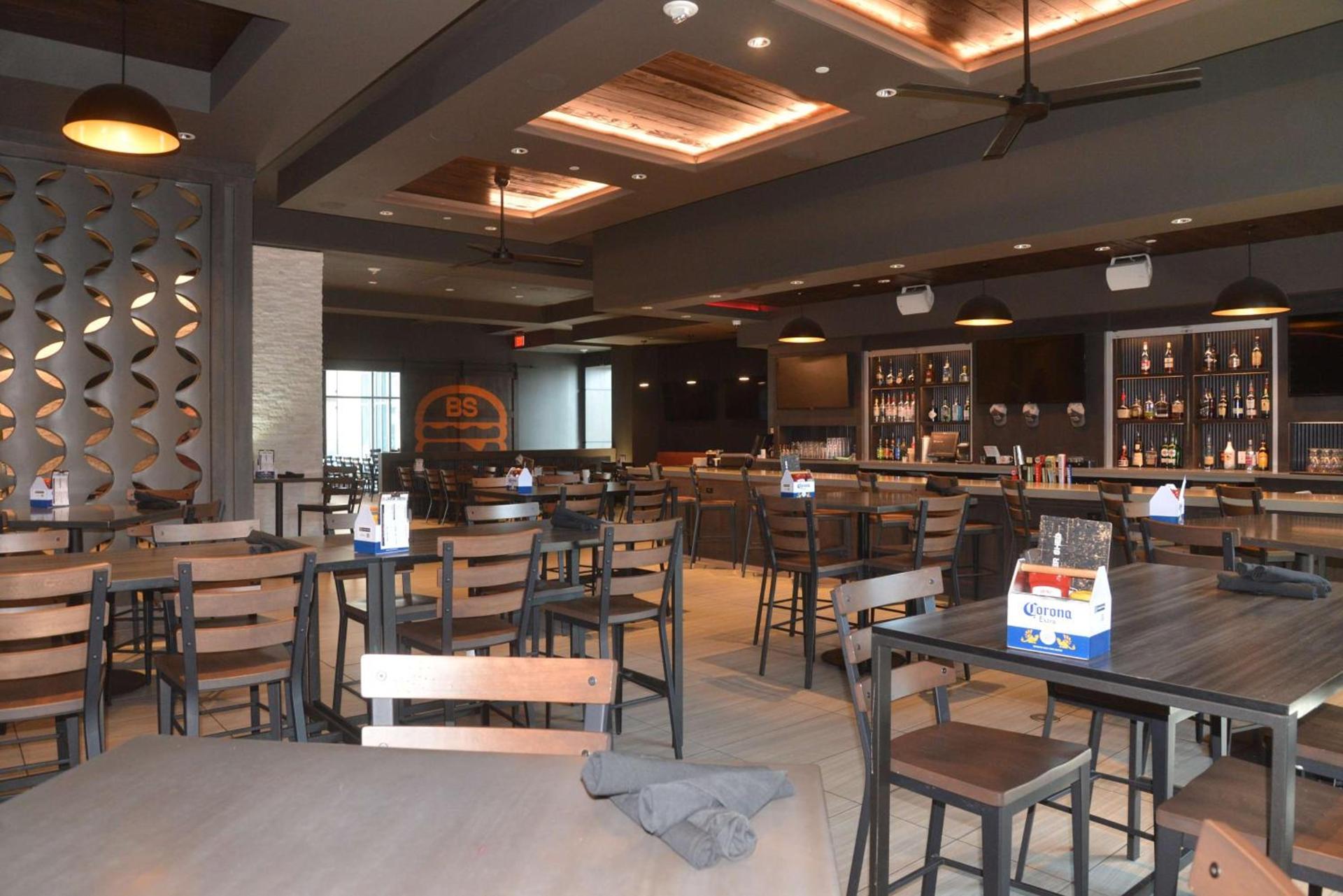 Embassy Suites by Hilton Kansas City Olathe photo 11