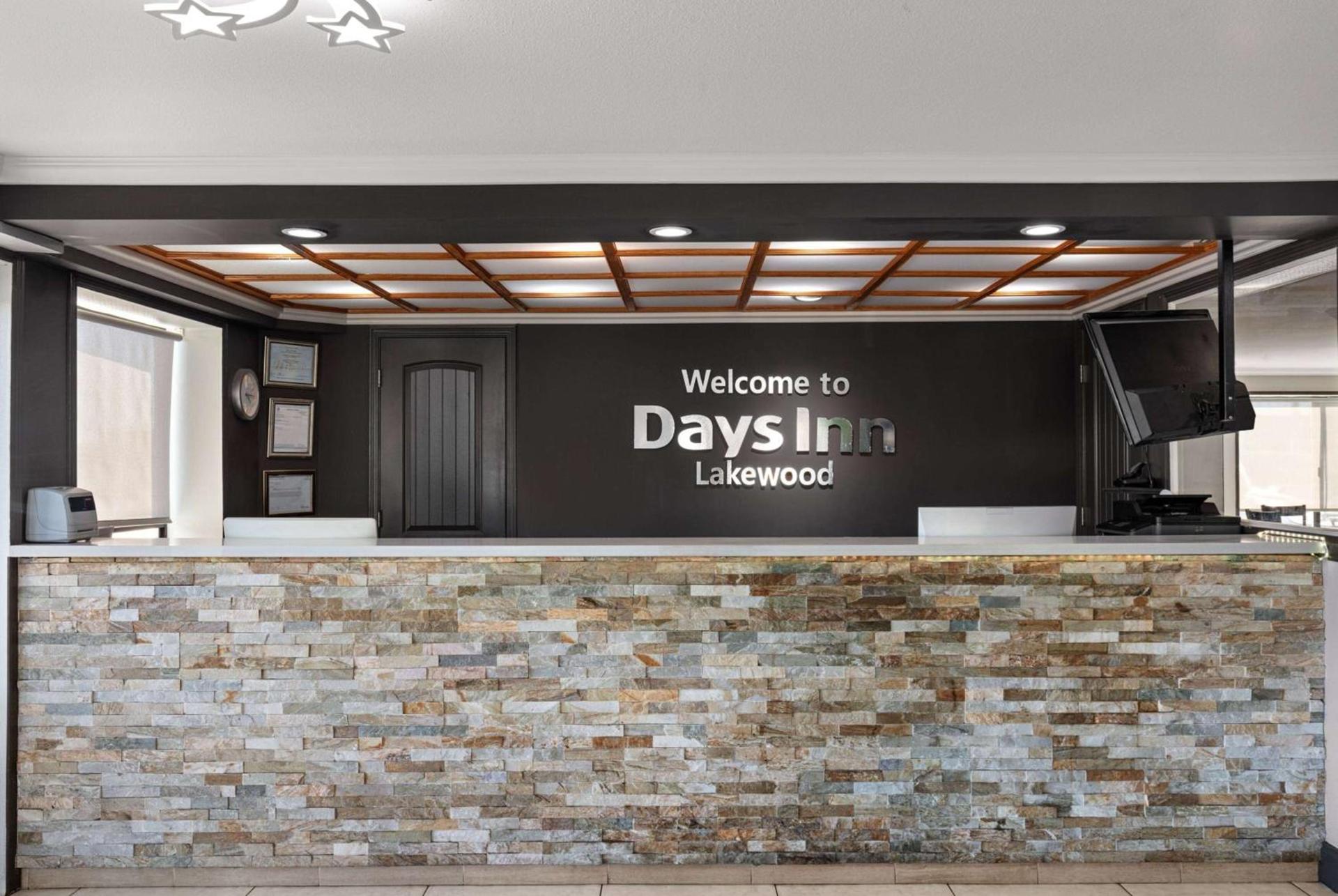 Days Inn by Wyndham Lakewood South Tacoma photo 7