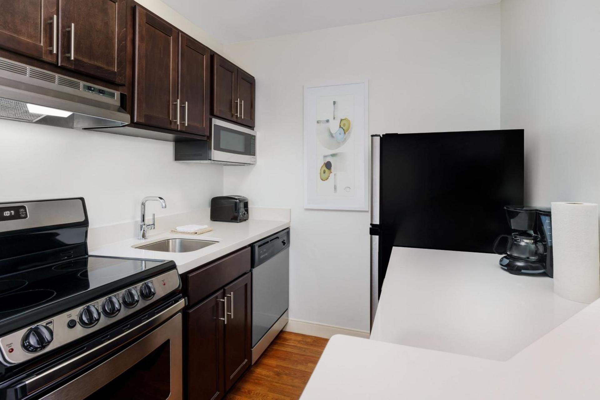 TownePlace Suites Manchester-Boston Regional Airport photo 21