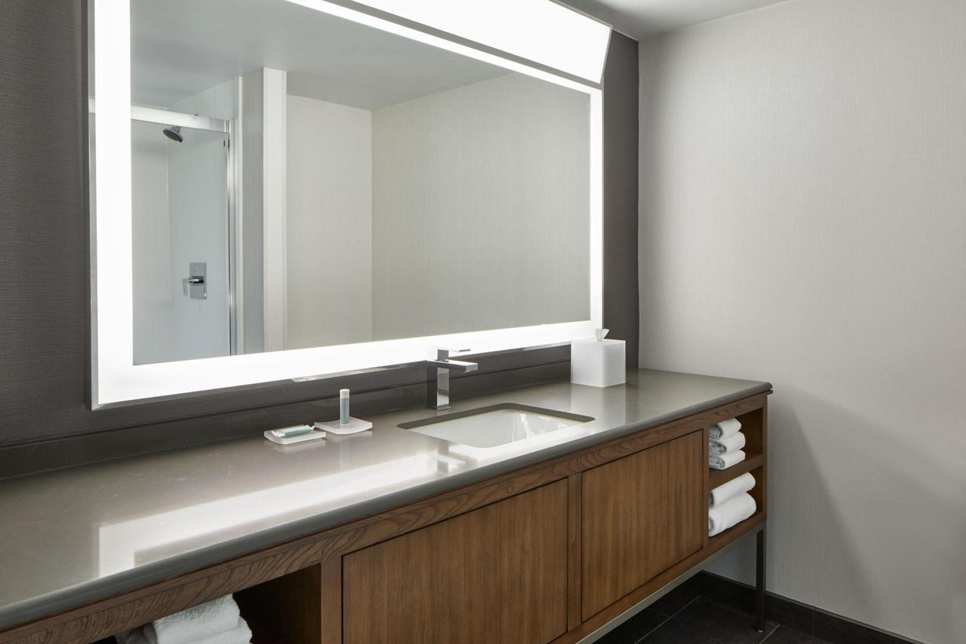 Courtyard by Marriott Detroit Downtown photo 18