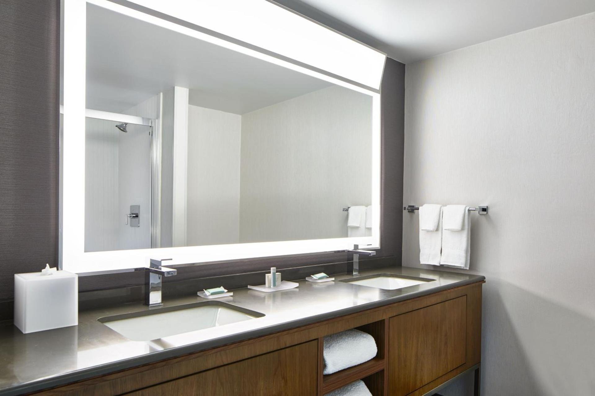 Courtyard by Marriott Detroit Downtown photo 17