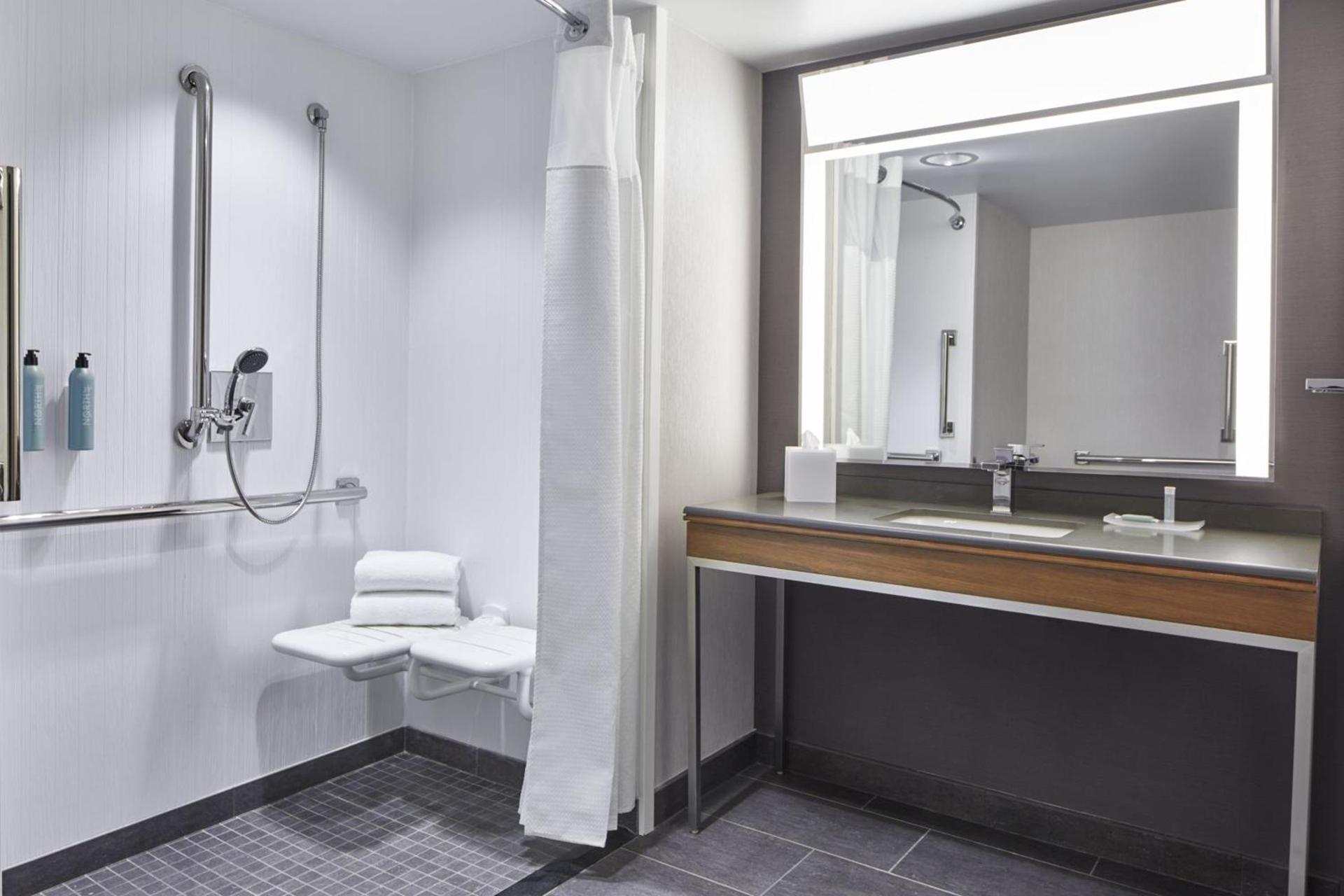 Courtyard by Marriott Detroit Downtown photo 19