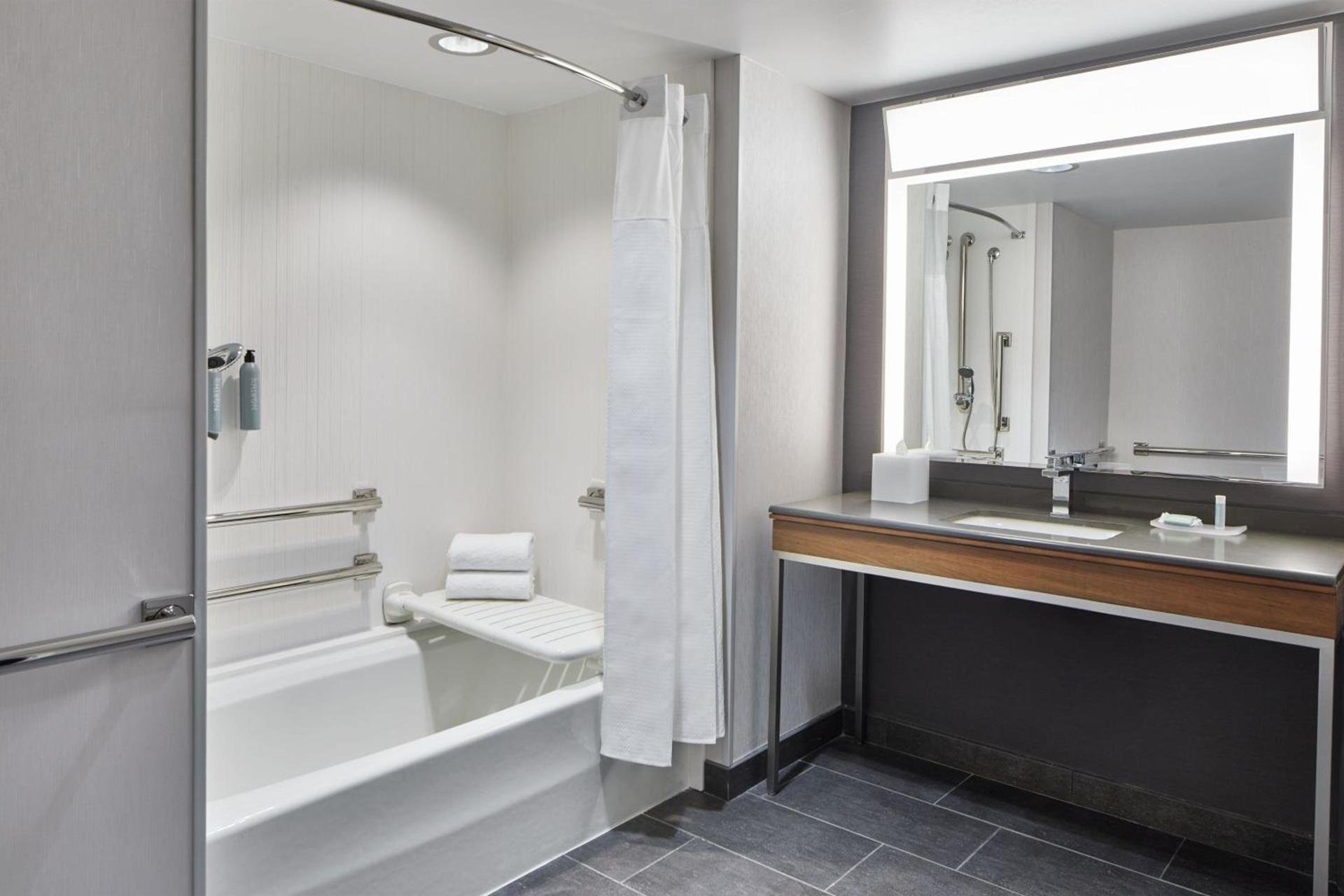Courtyard by Marriott Detroit Downtown photo 20