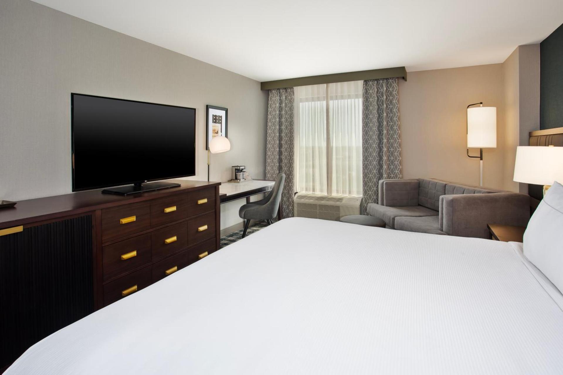 DoubleTree by Hilton Lansing photo 50
