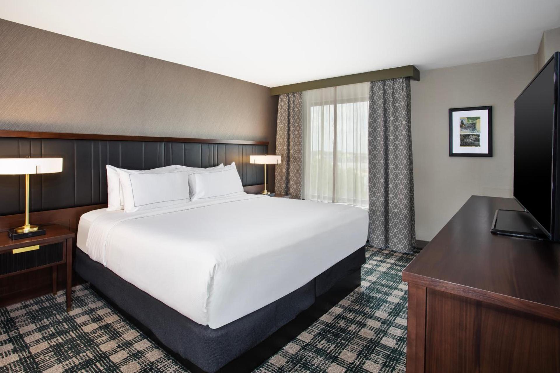 DoubleTree by Hilton Lansing photo 55