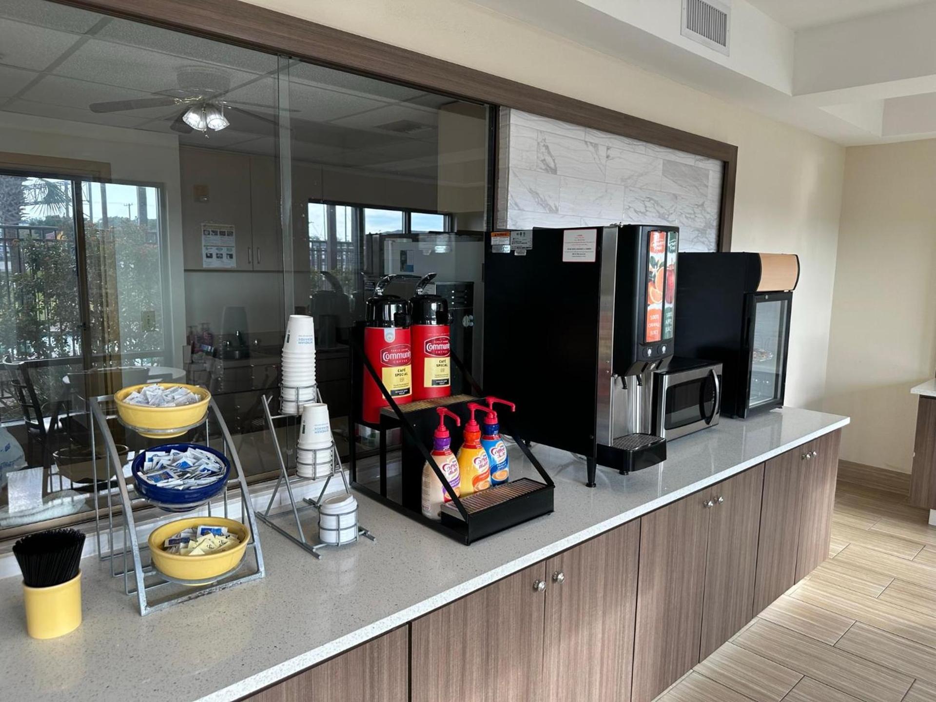 Days Inn & Suites by Wyndham Opelousas photo 45