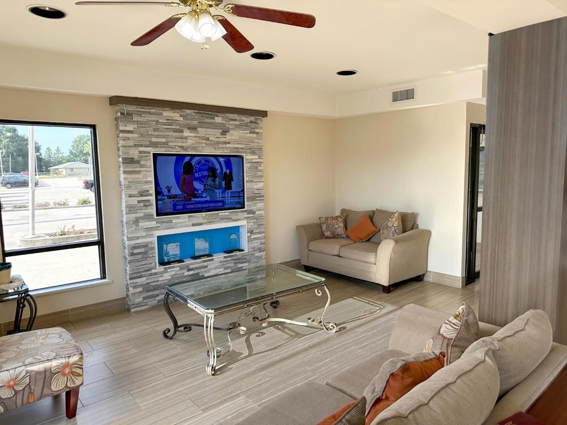 Days Inn & Suites by Wyndham Opelousas photo 37
