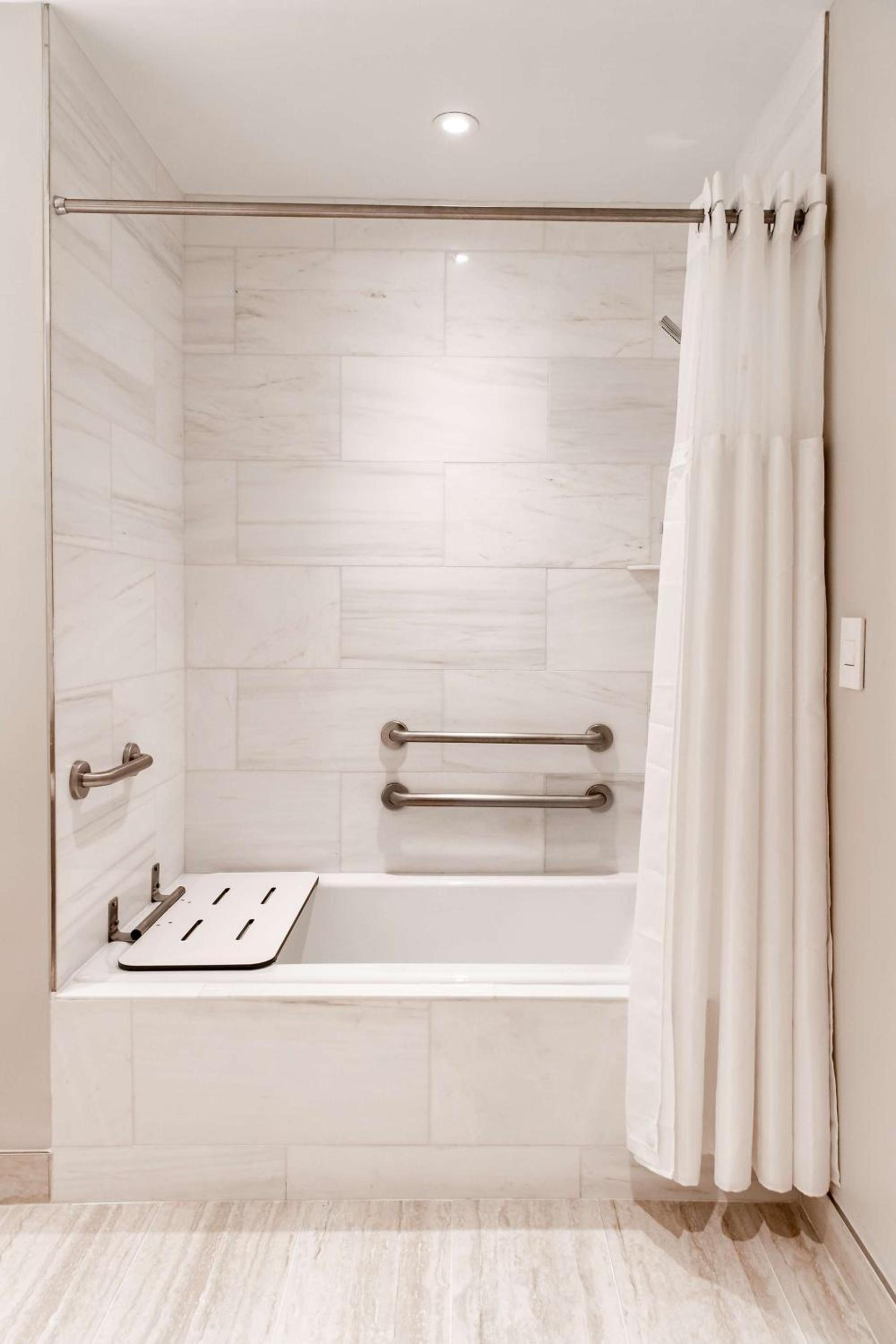 HALL Arts Hotel, Dallas, Autograph Collection photo 61