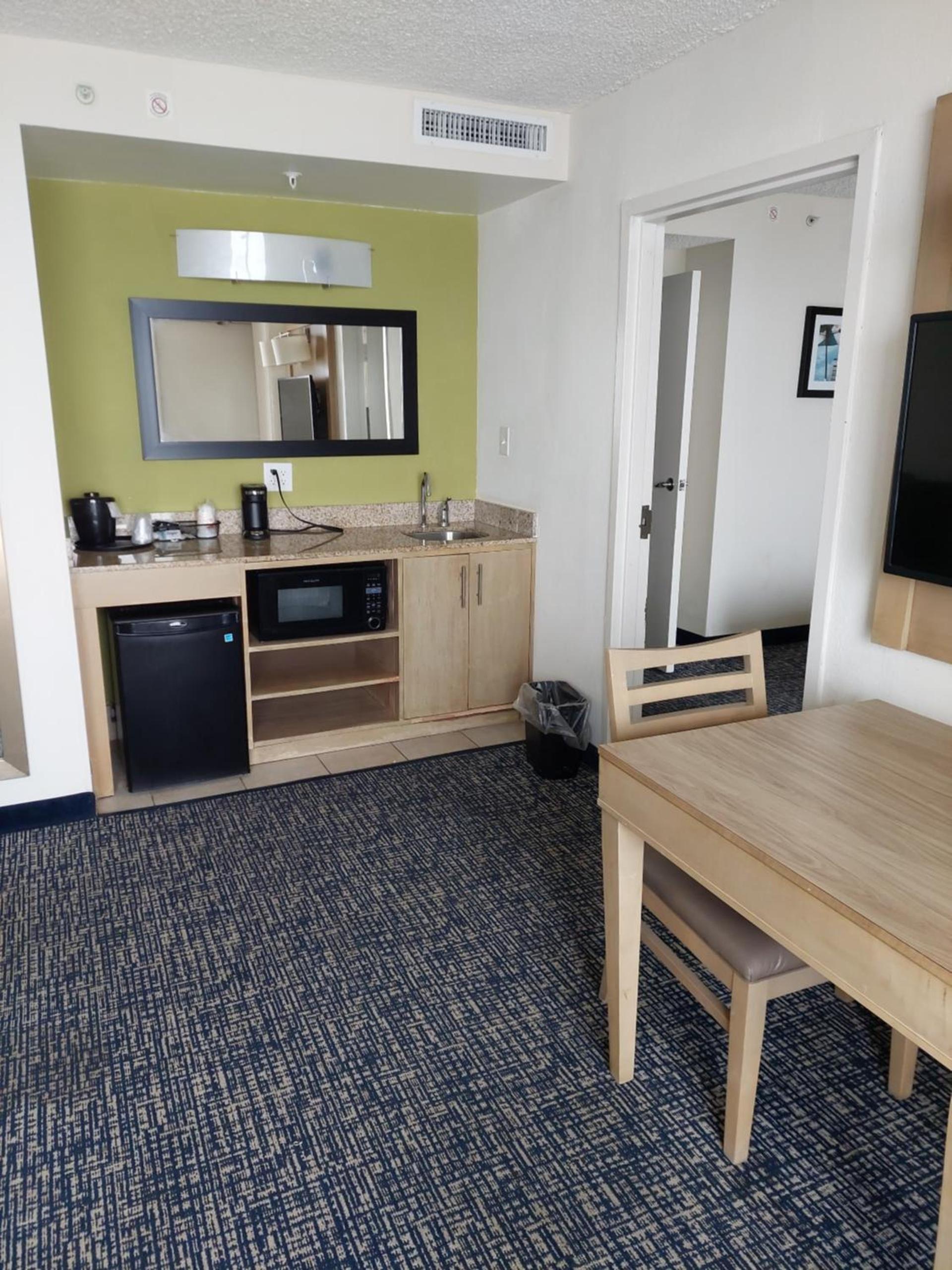 Comfort Suites Beachfront photo 25