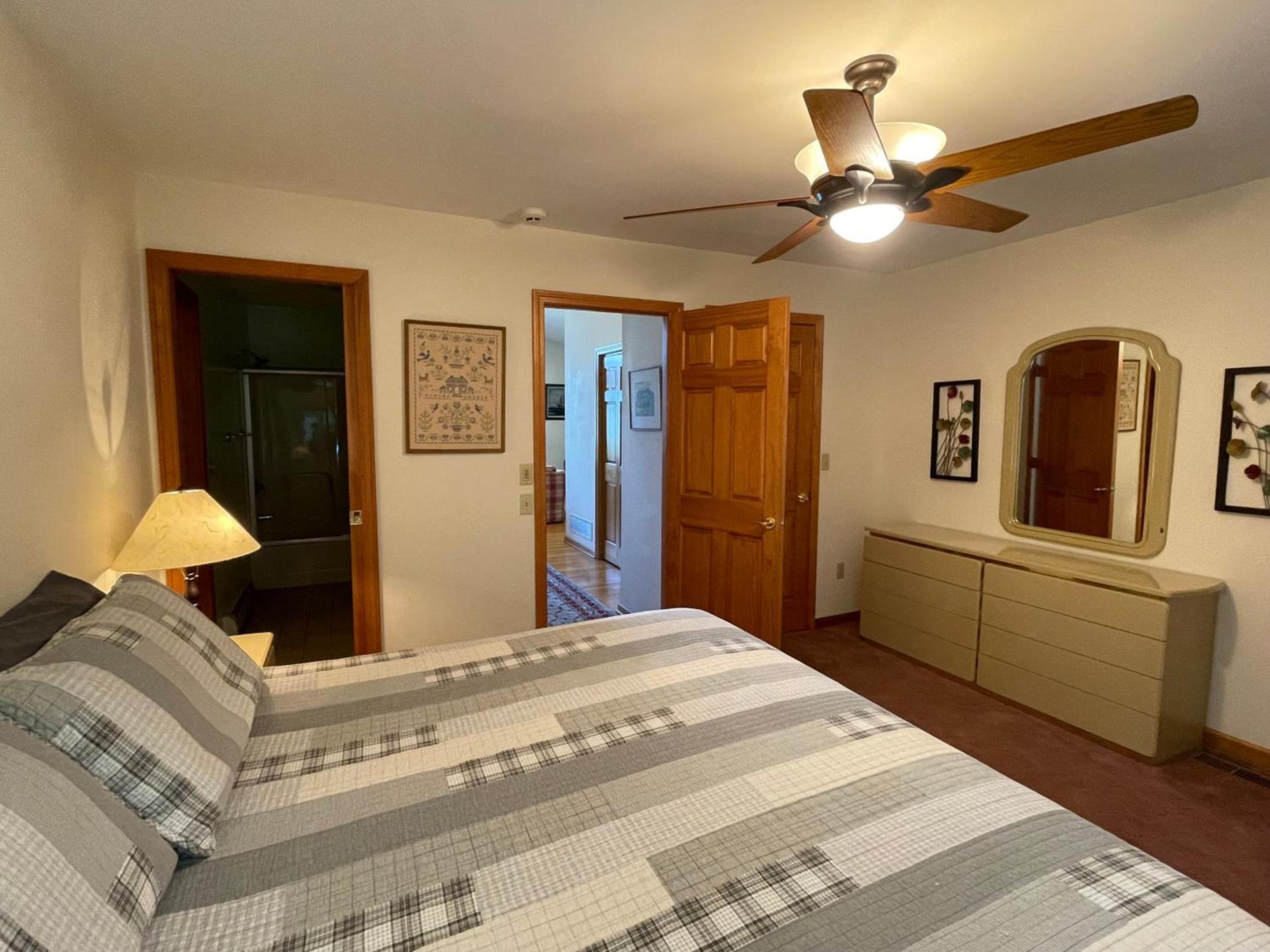 Hill View Motel and Cottages photo 68