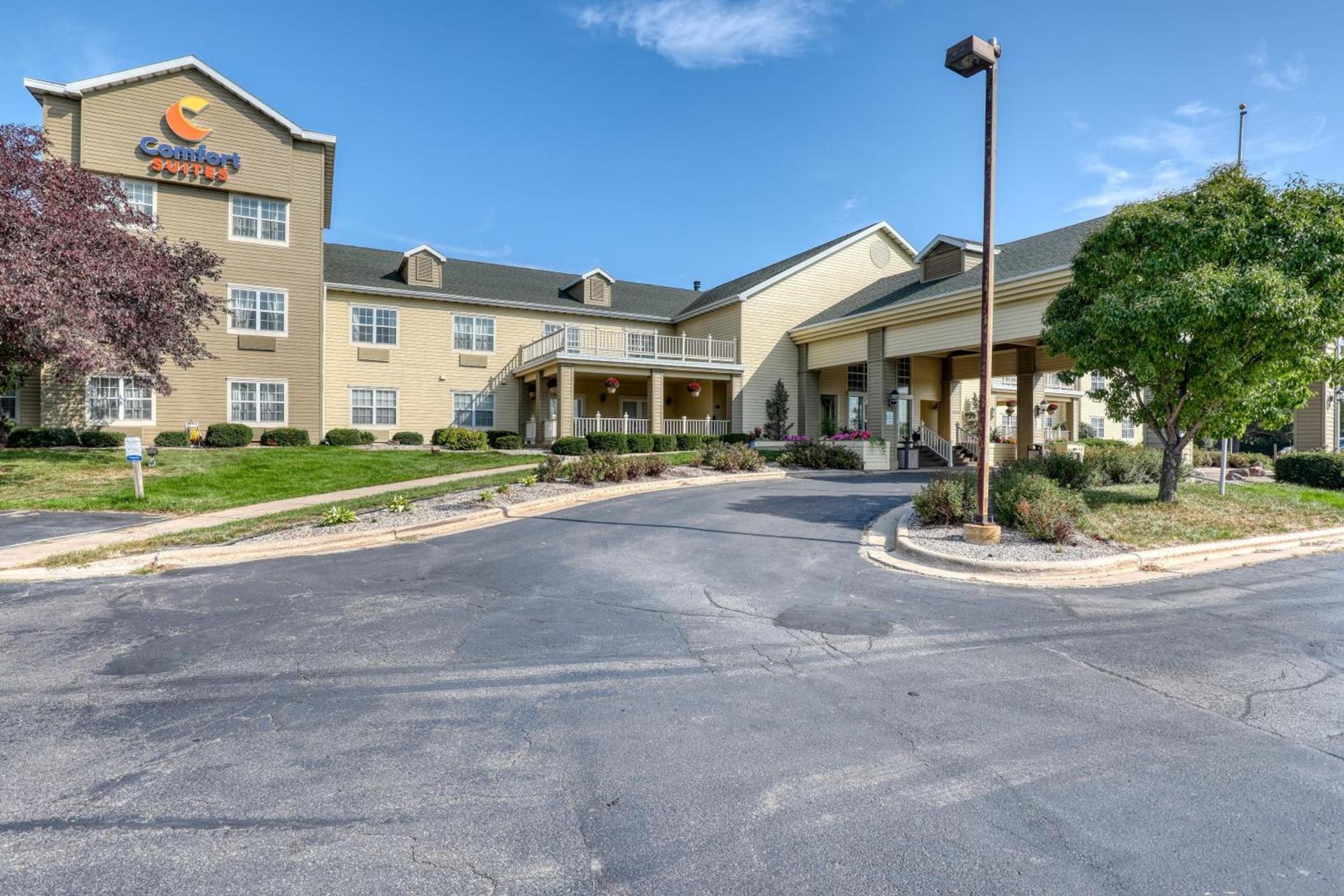 Comfort Suites Appleton Airport photo 75
